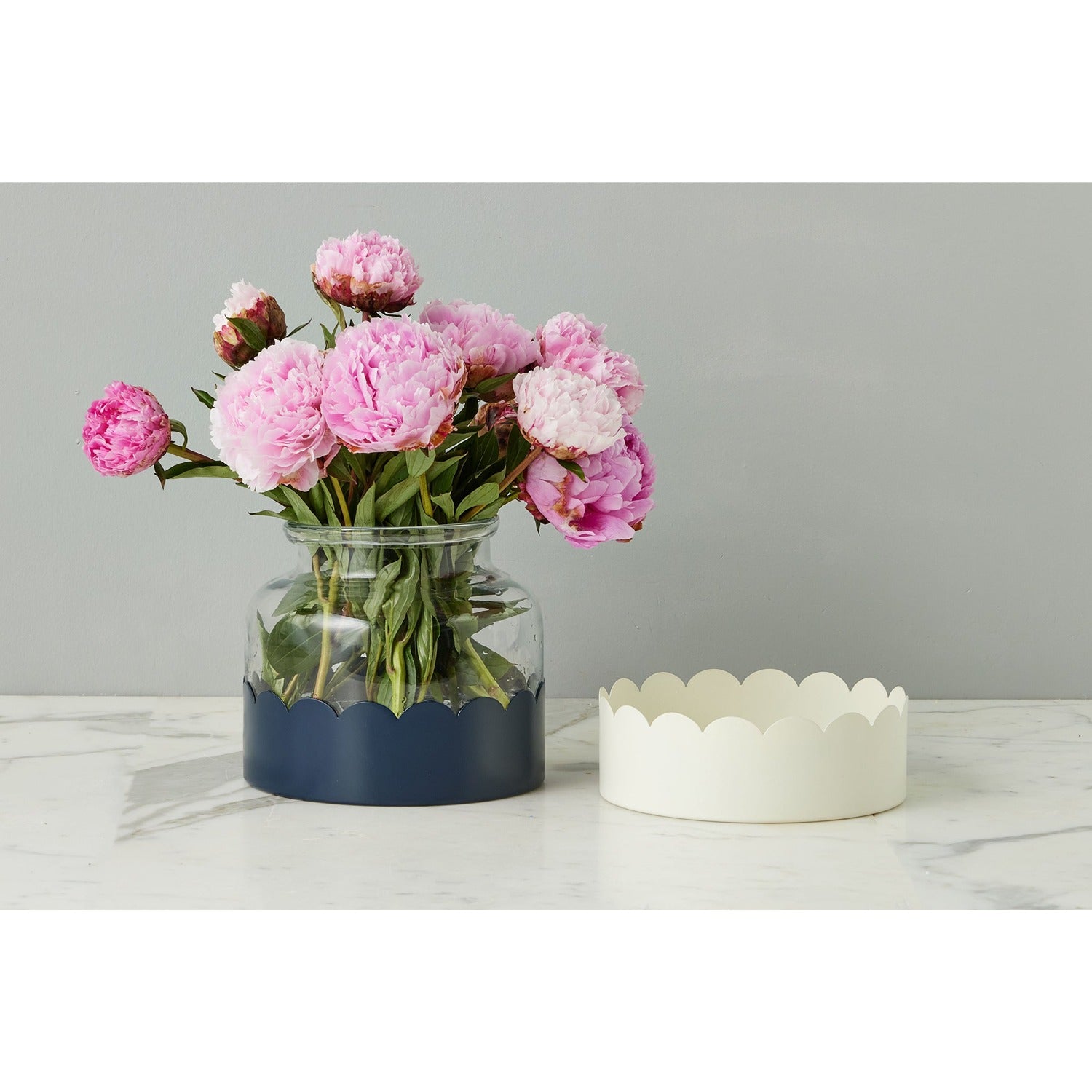 2-in-1 Scalloped Bloom Vase