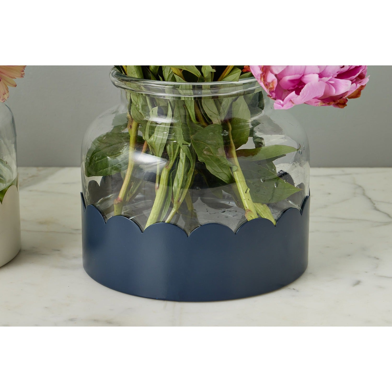 2-in-1 Scalloped Bloom Vase
