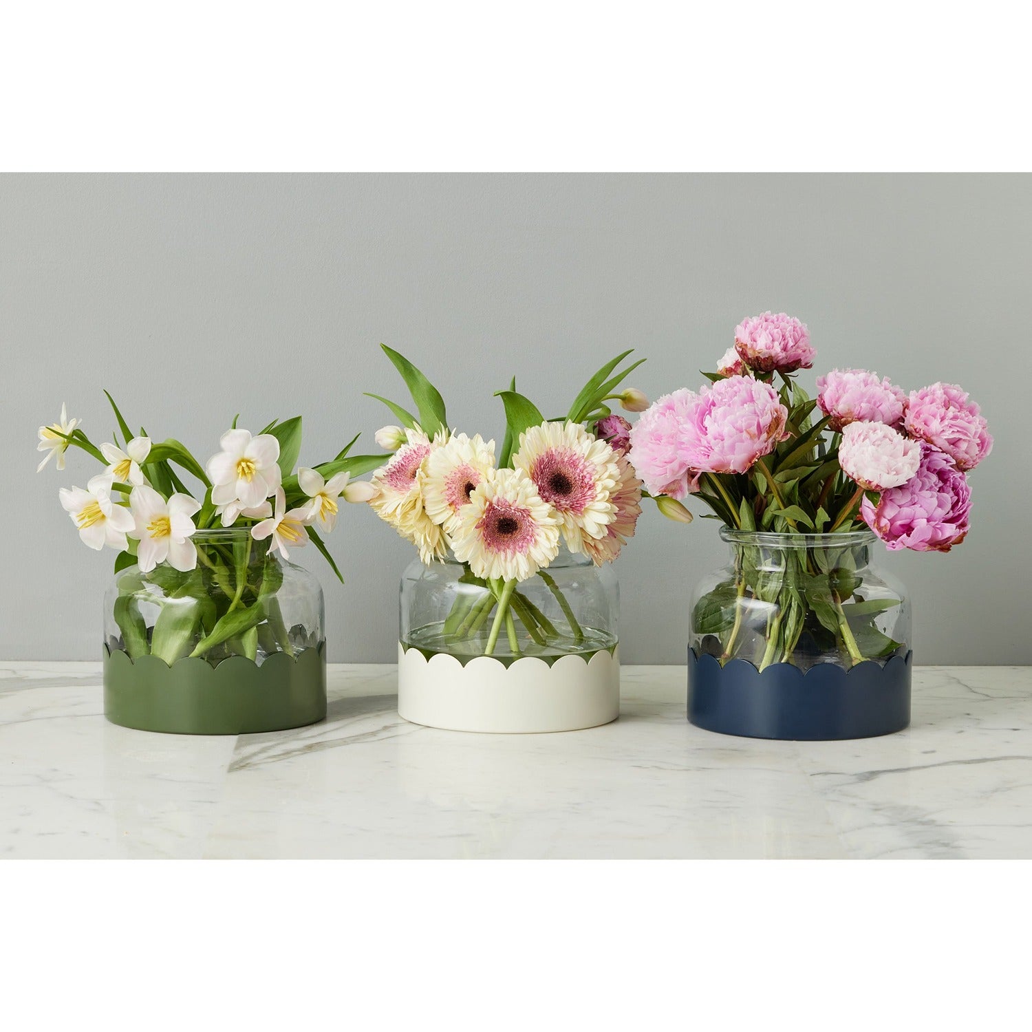 2-in-1 Scalloped Bloom Vase