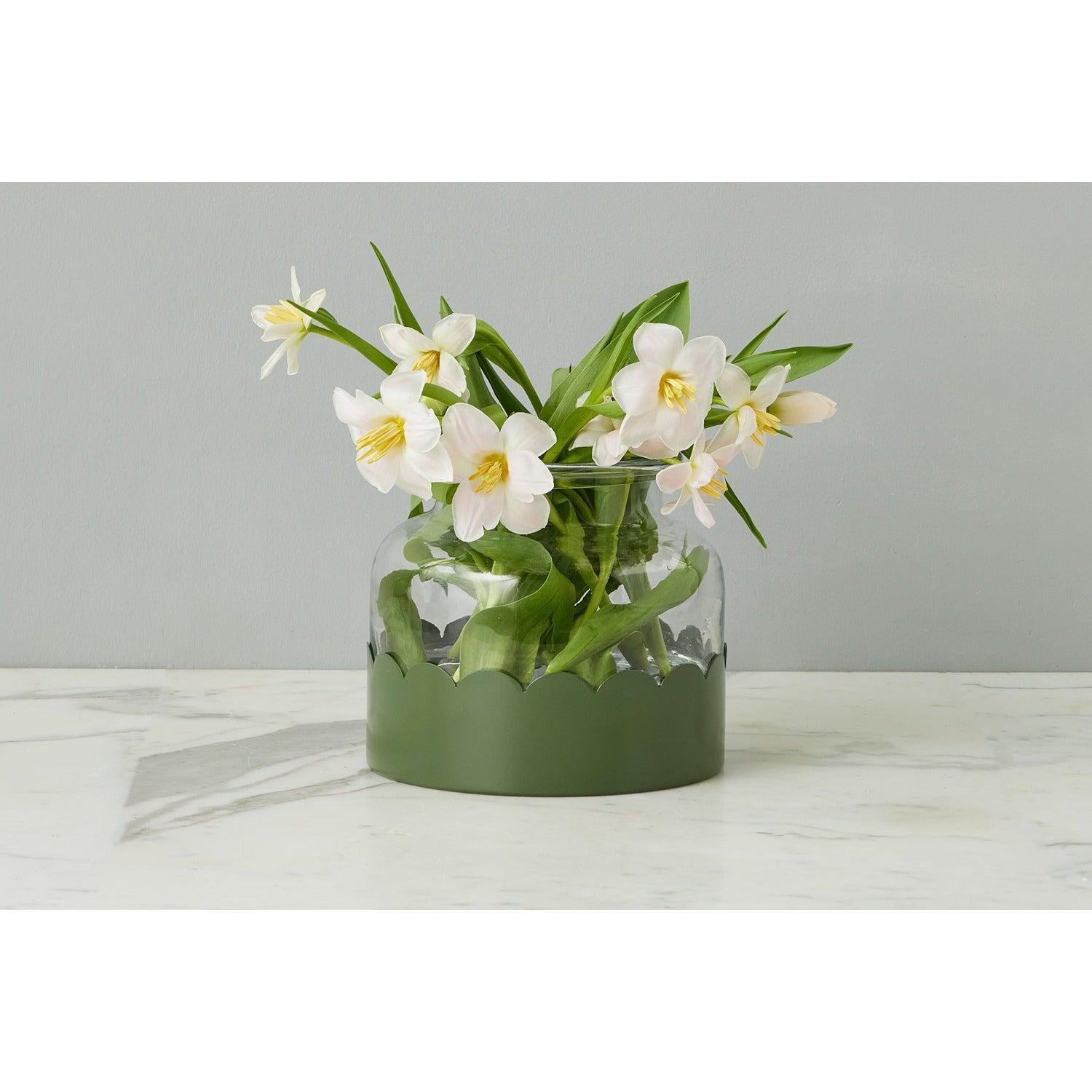2-in-1 Scalloped Bloom Vase