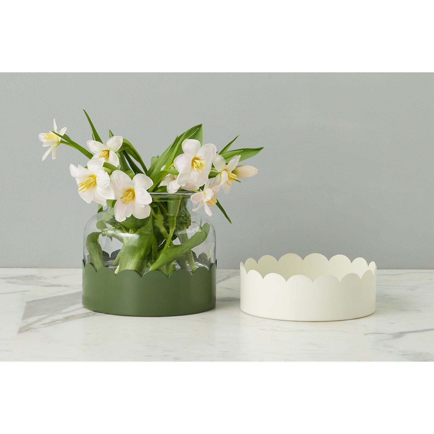 2-in-1 Scalloped Bloom Vase
