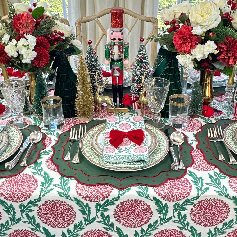 Holiday Flower and Vine - Set of 4 Napkins