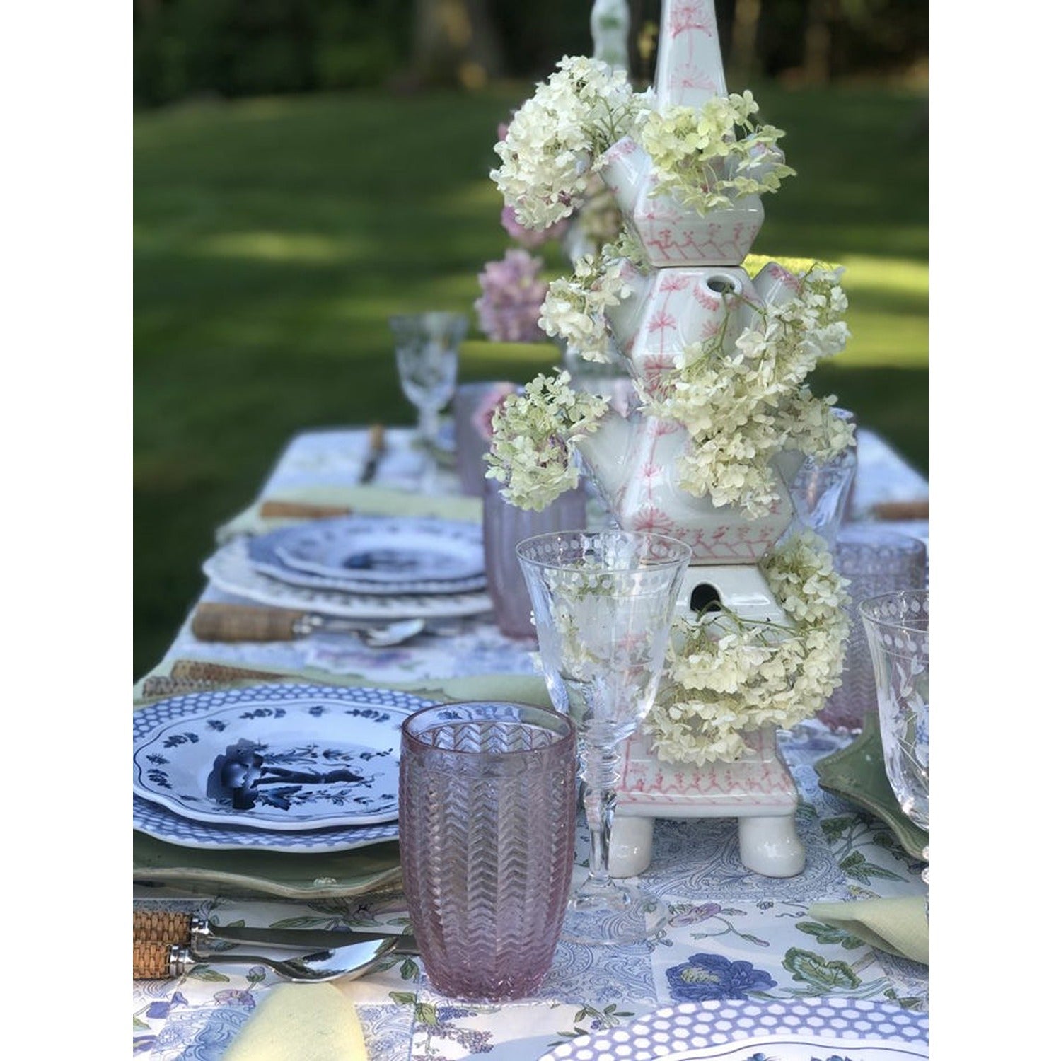 Pale Pink Village Scene Tulipiere