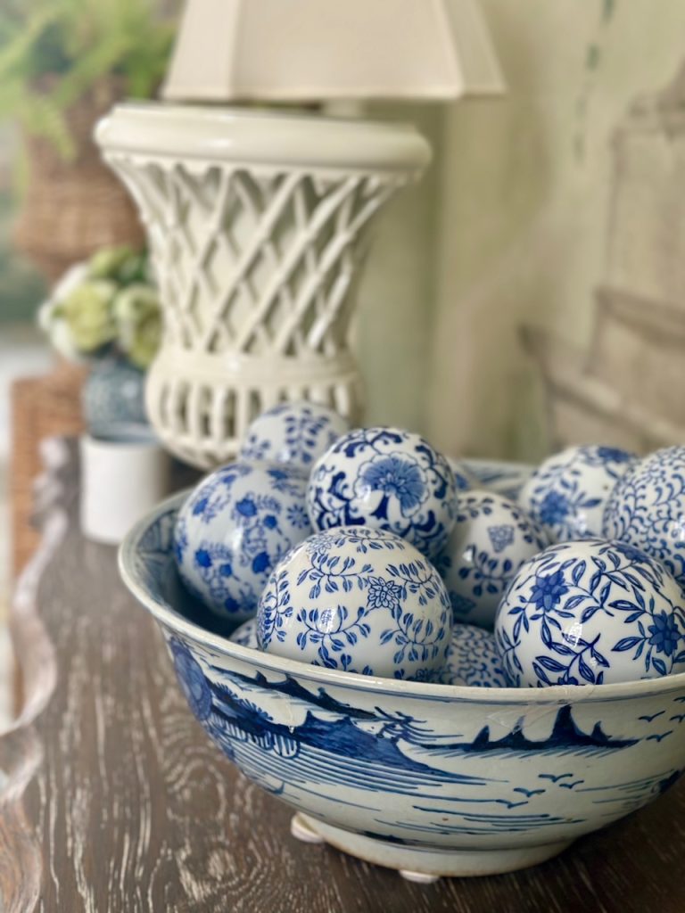 Rose Porcelain Ball (2 Sizes)