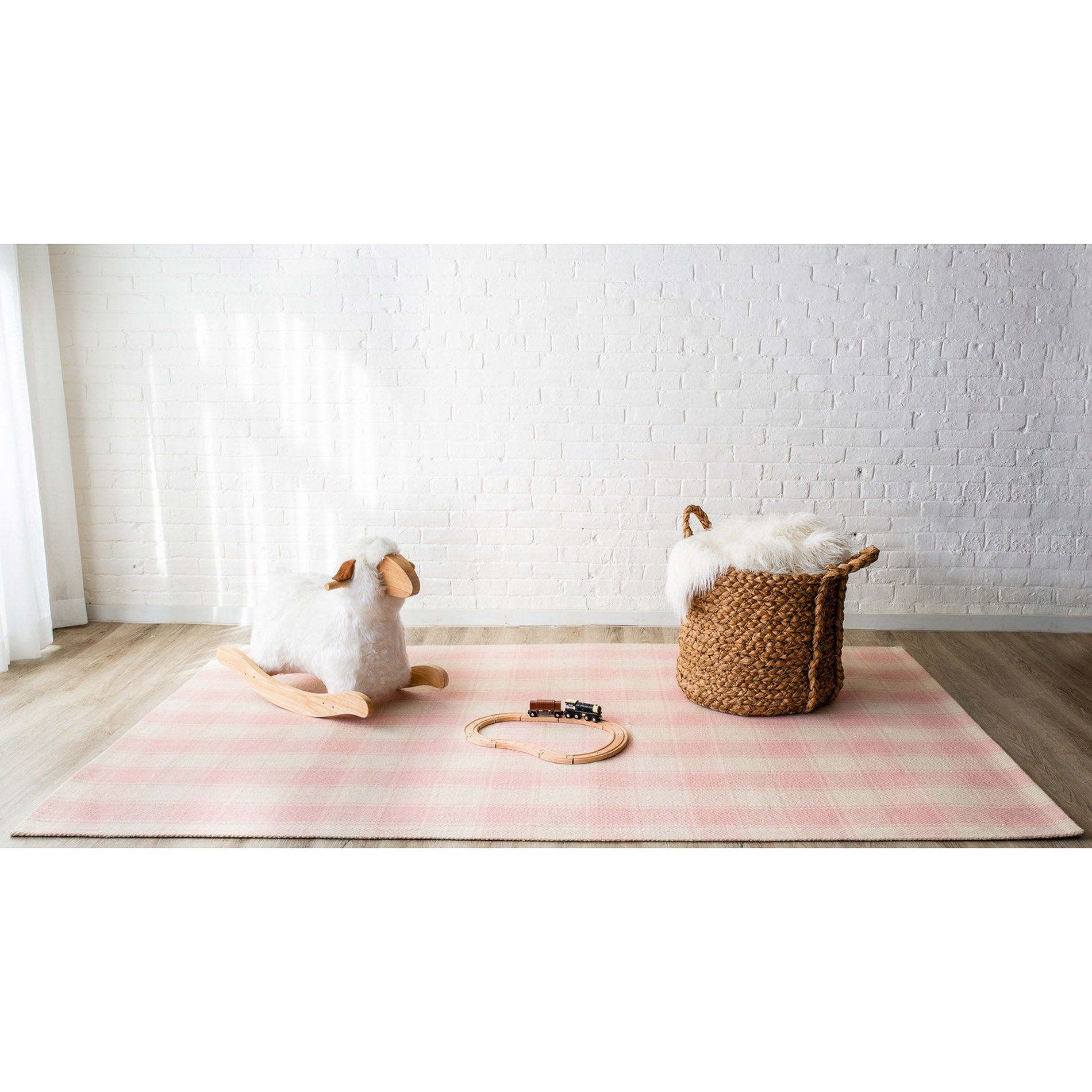 Erin Gates by Momeni Marlborough Charles Pink Hand Woven Wool Area Rug