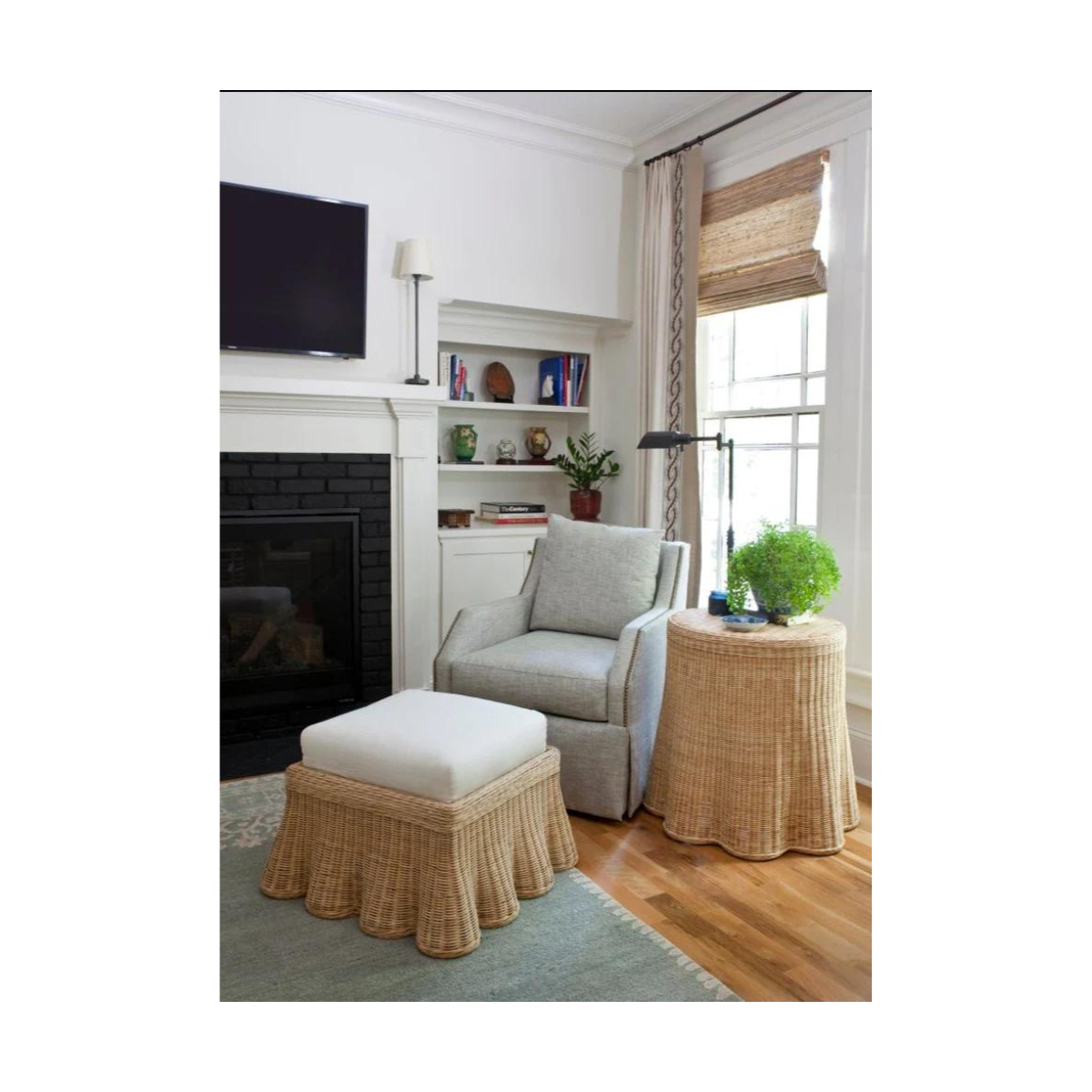 Shell Motif Round Side Table