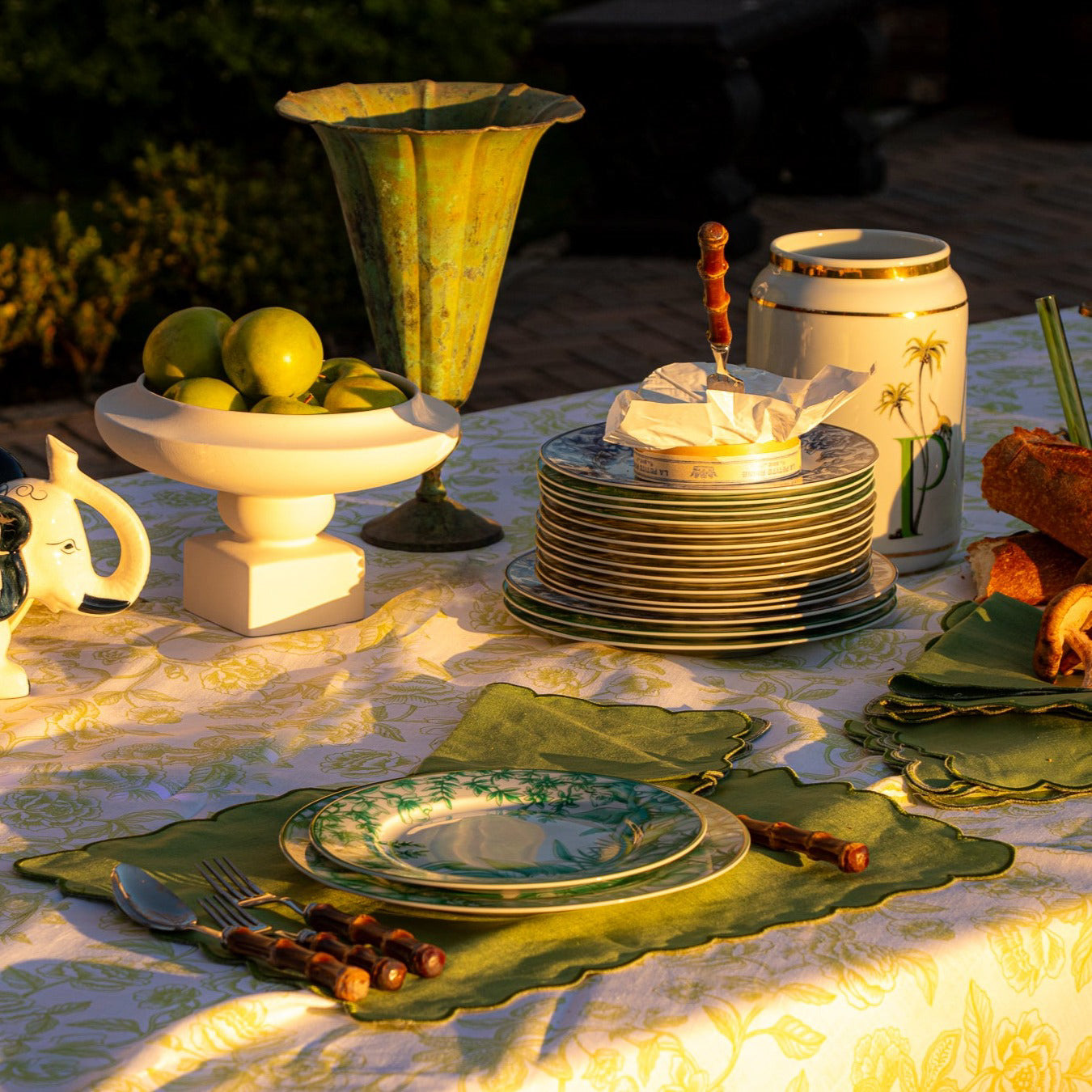 Monsoon Verdant Dinner Plate - Set of 4 (+1 Bonus Plate)