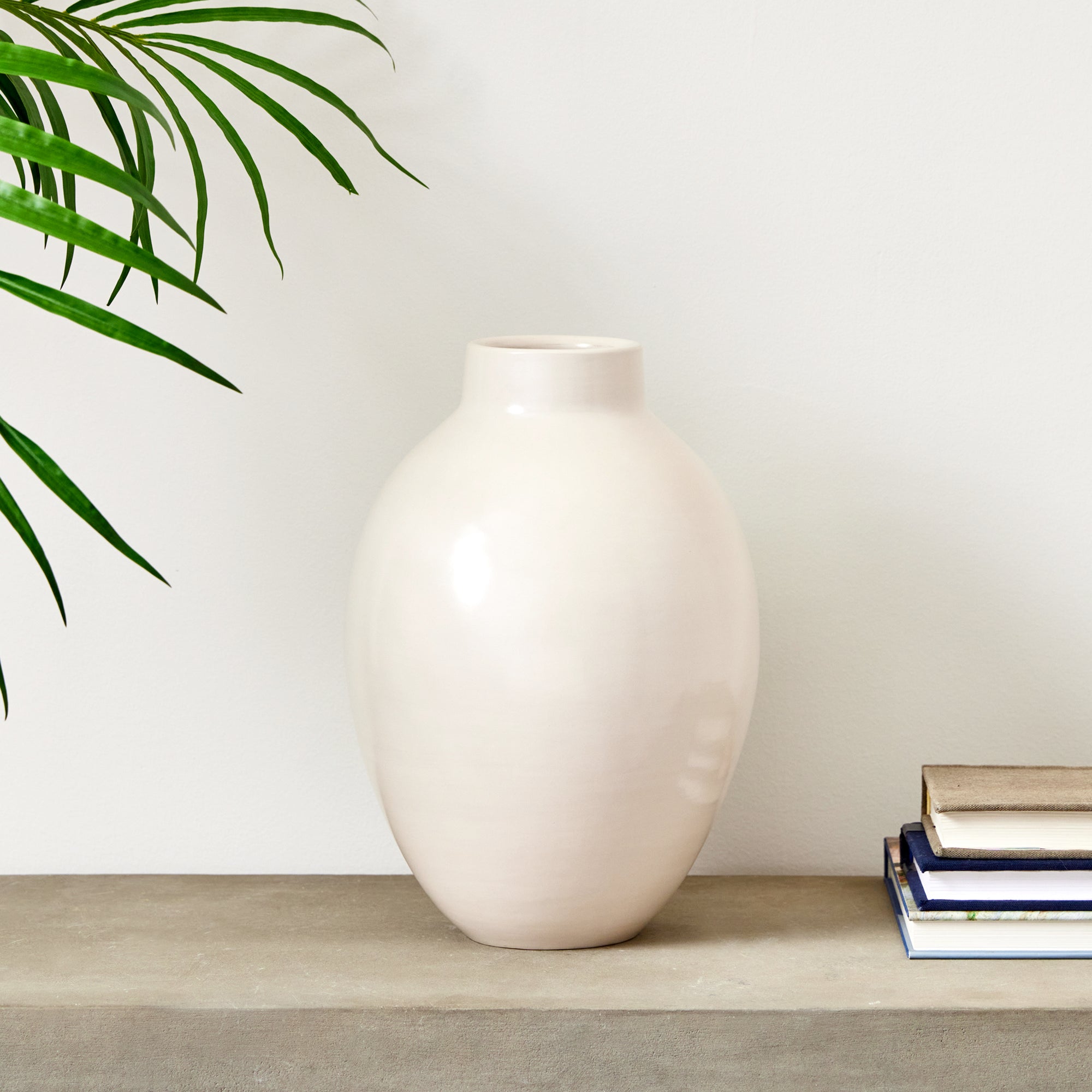 Avera Vase