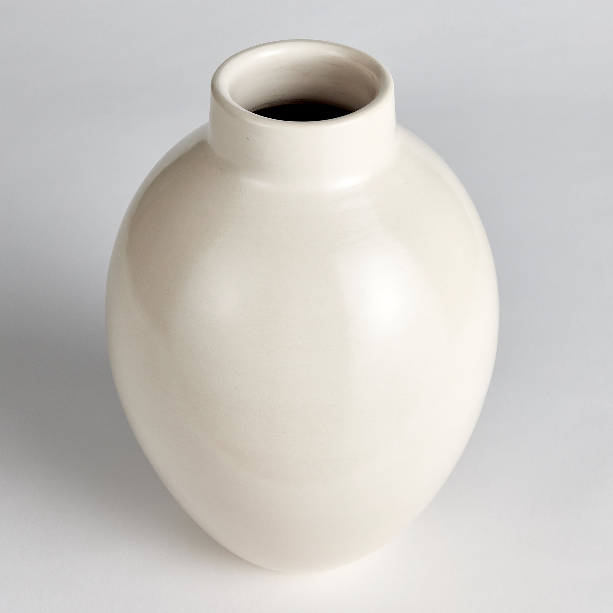 Avera Vase