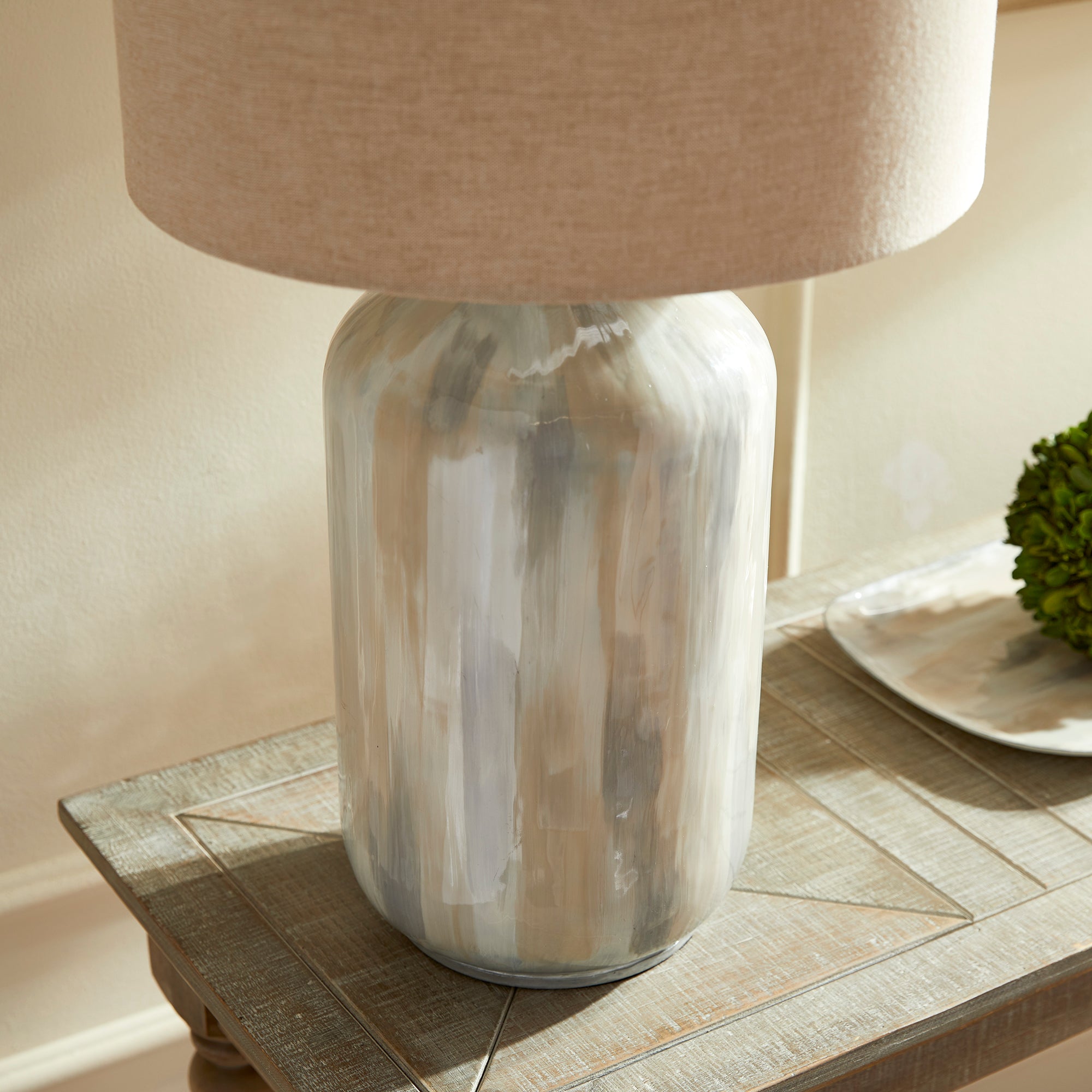 Almetri Lamp