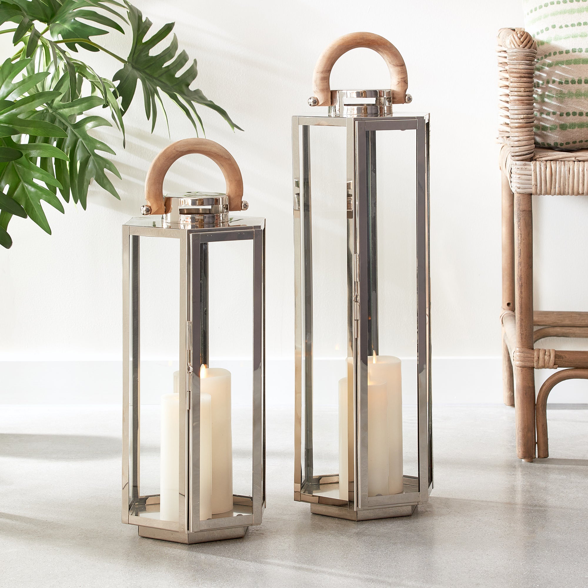 Arwen Outdoor Lantern