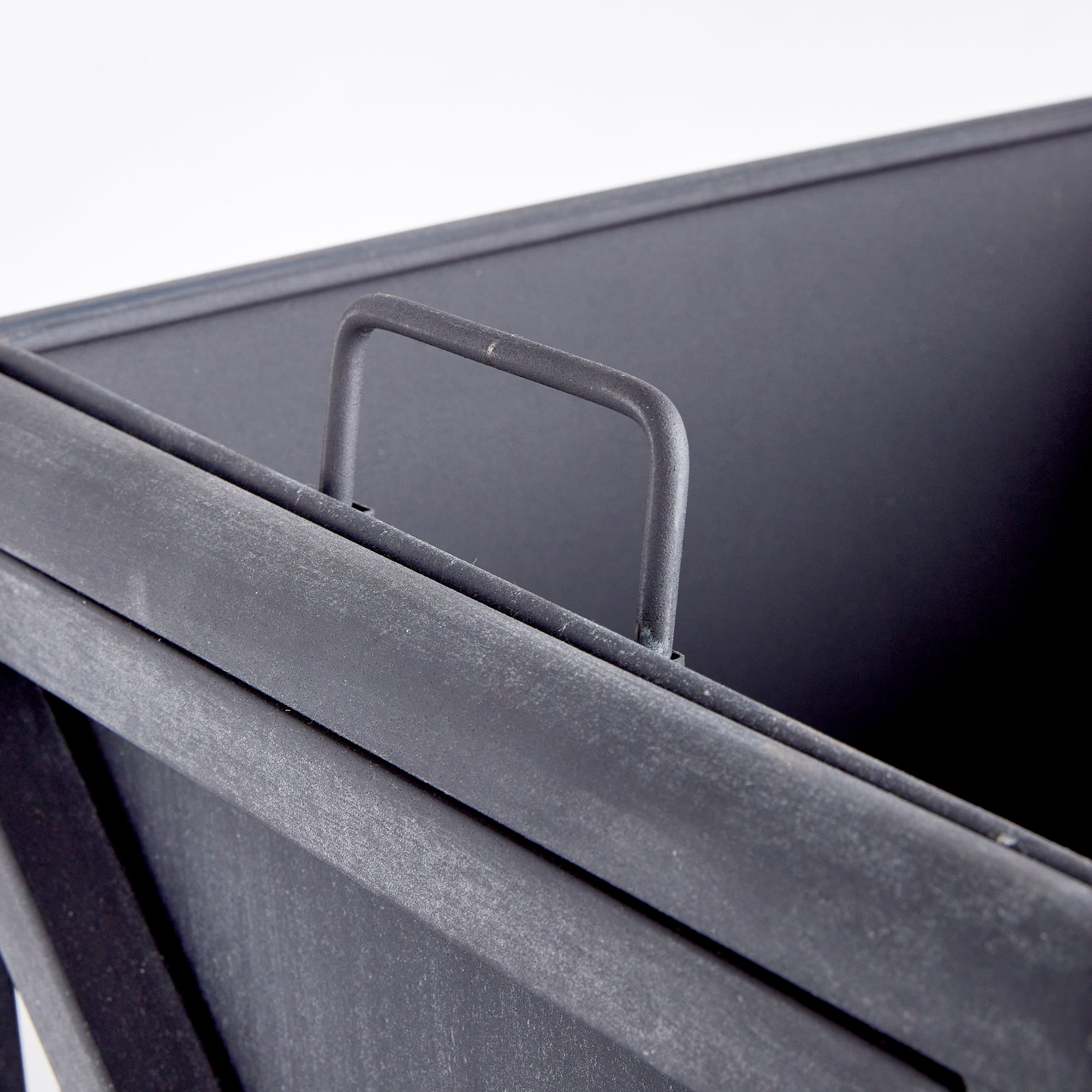 Tezza Outdoor Planter