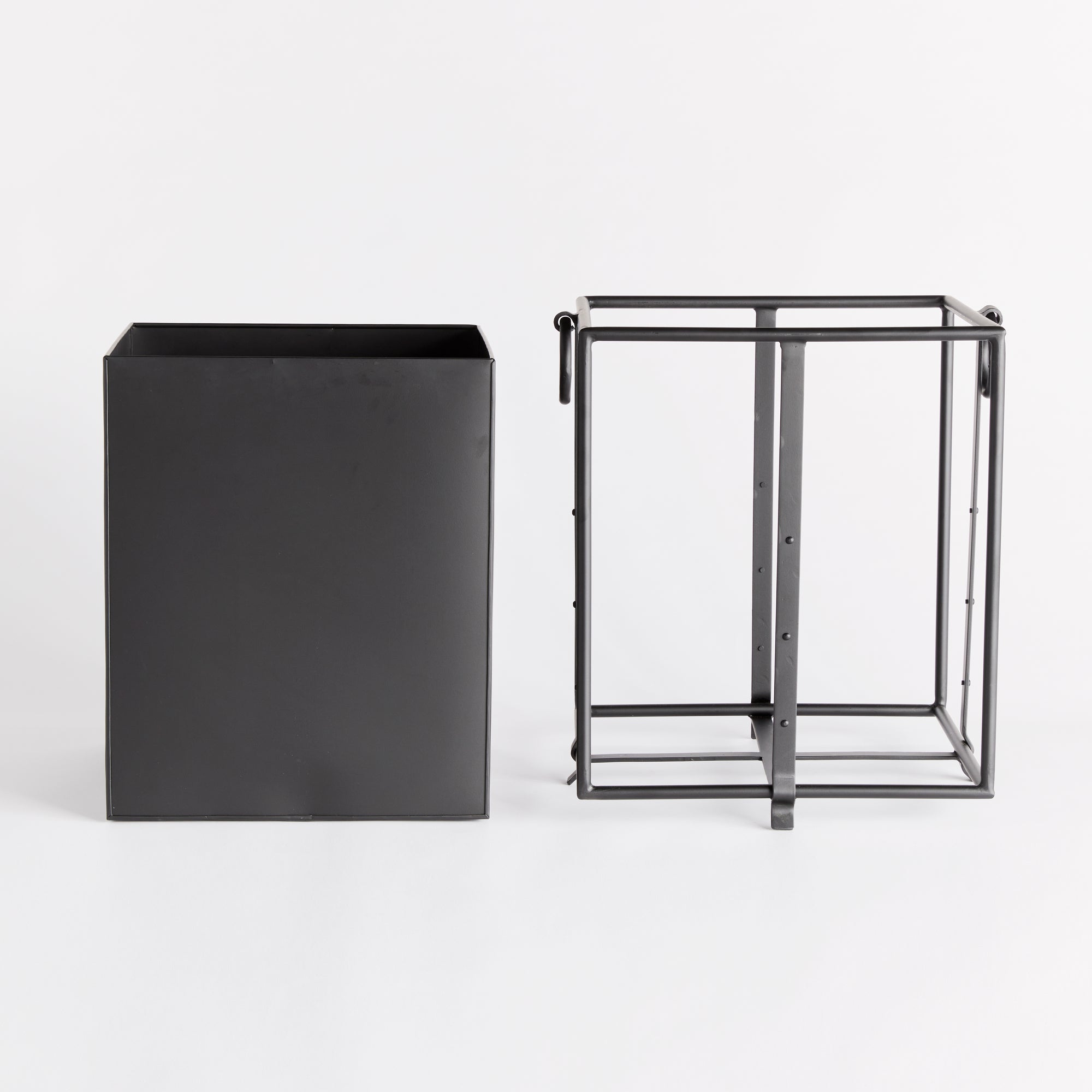 Axel Square Plant Pot