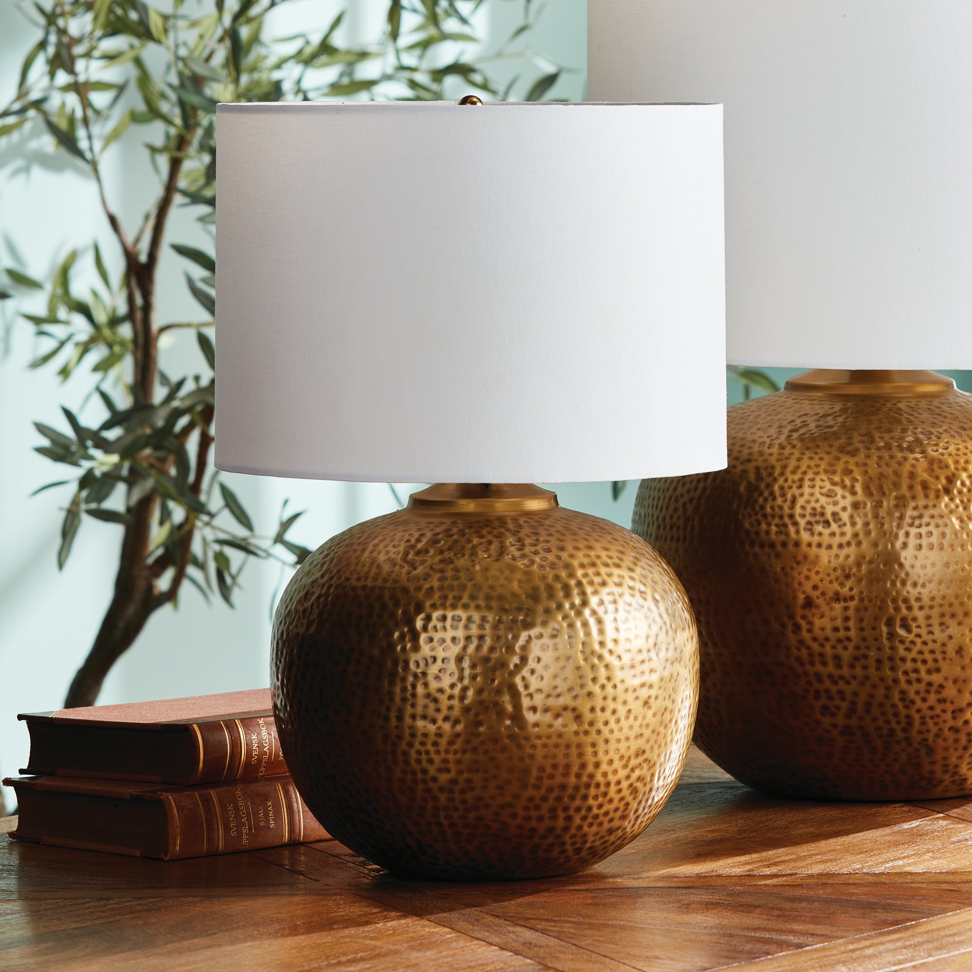 Auburn Lamp Small