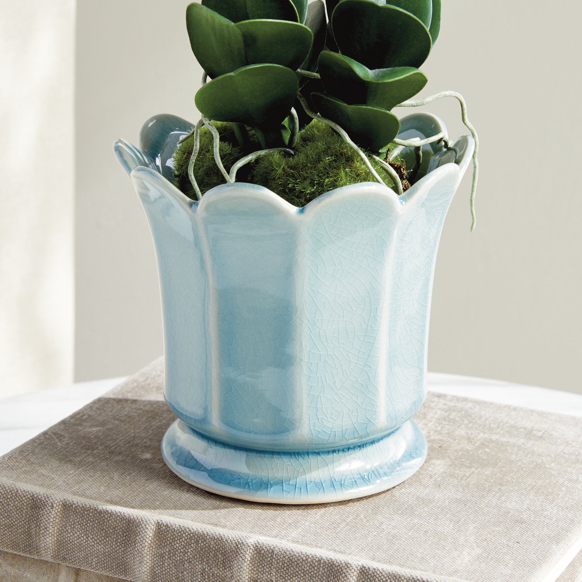 Mayline Footed Pot