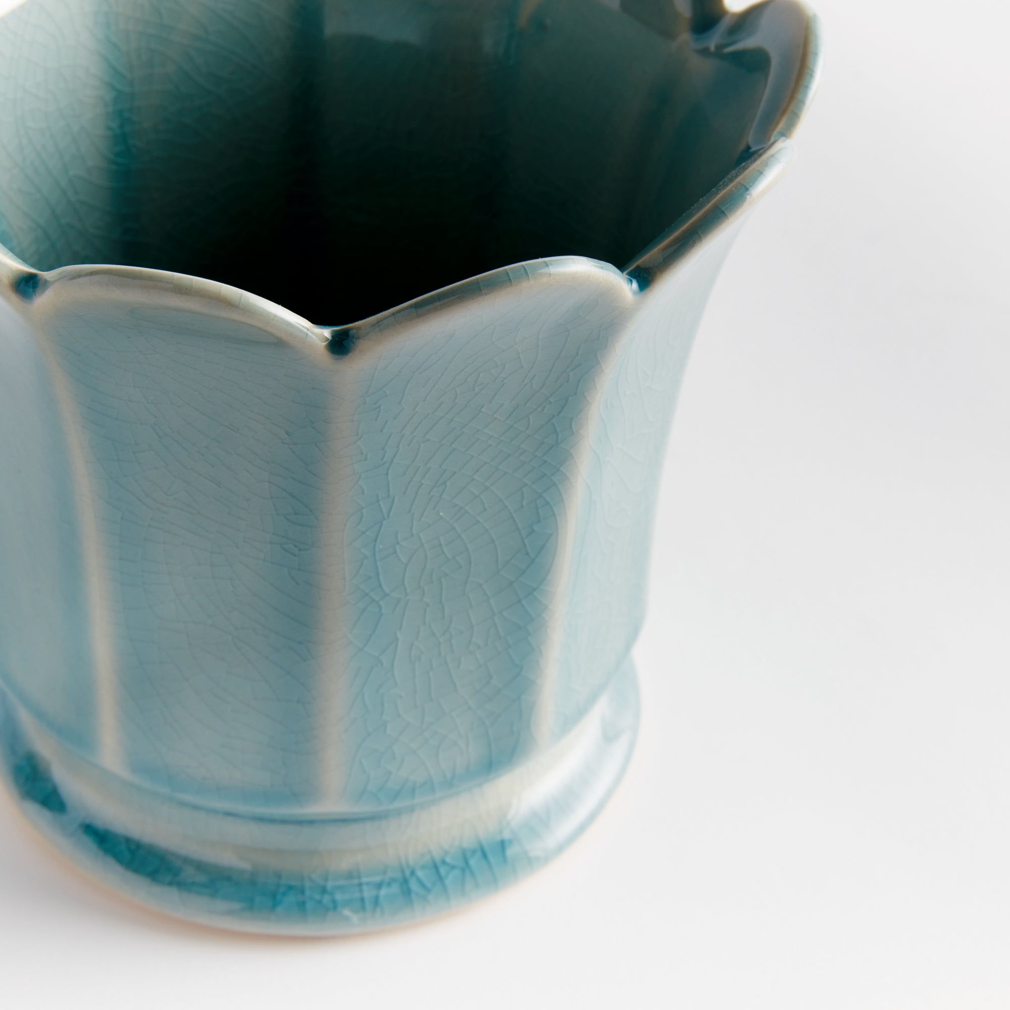 Mayline Footed Pot