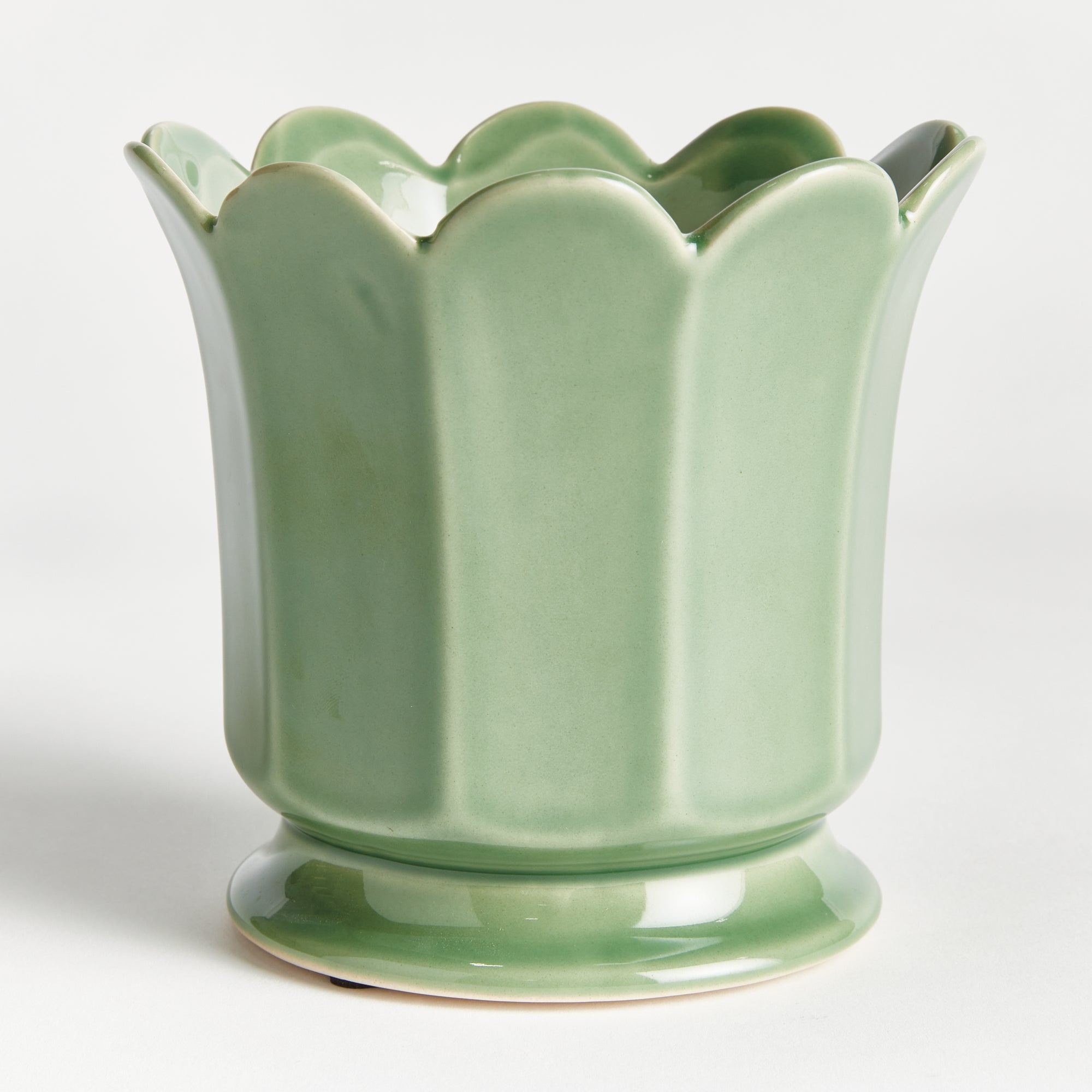 Mayline Footed Pot