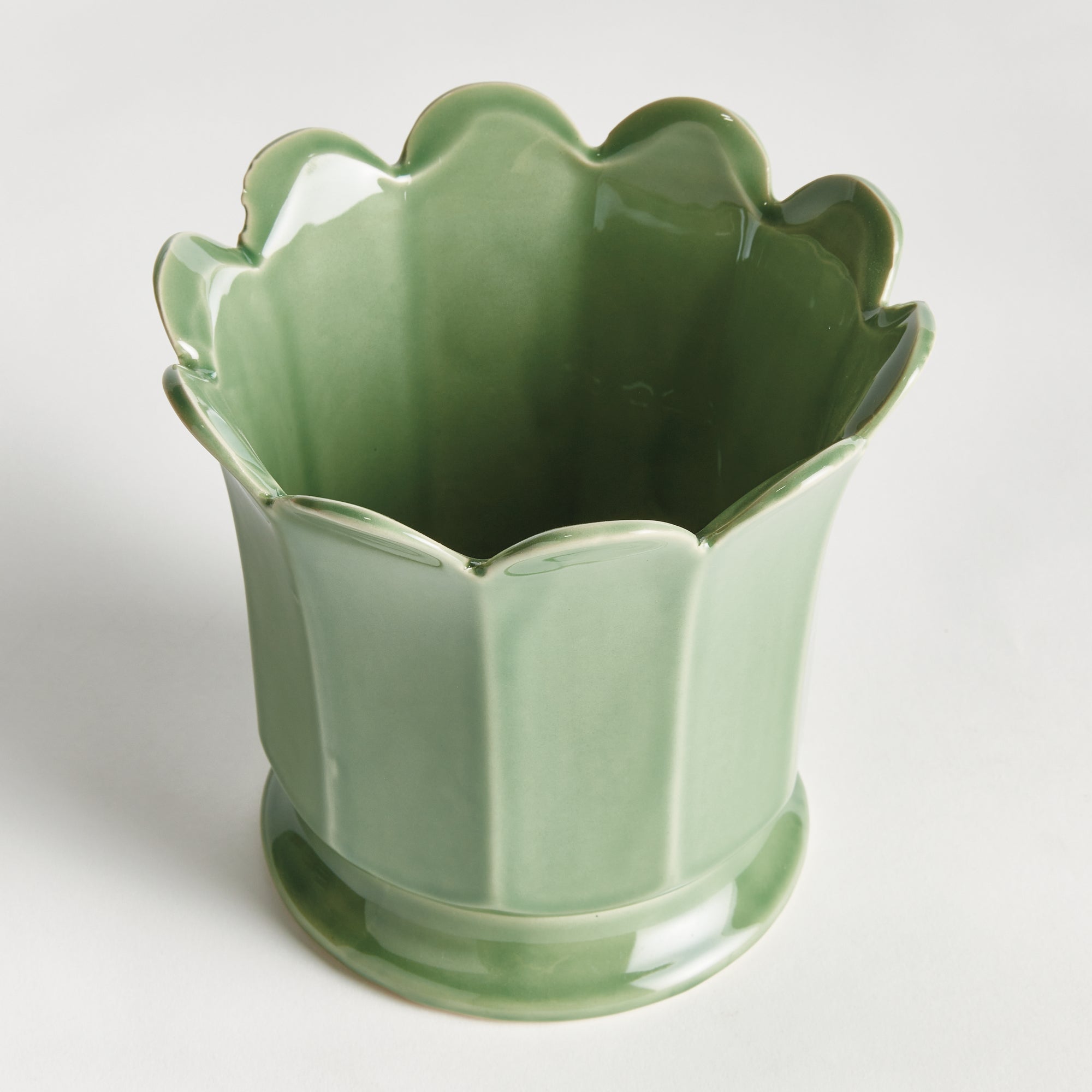 Mayline Footed Pot