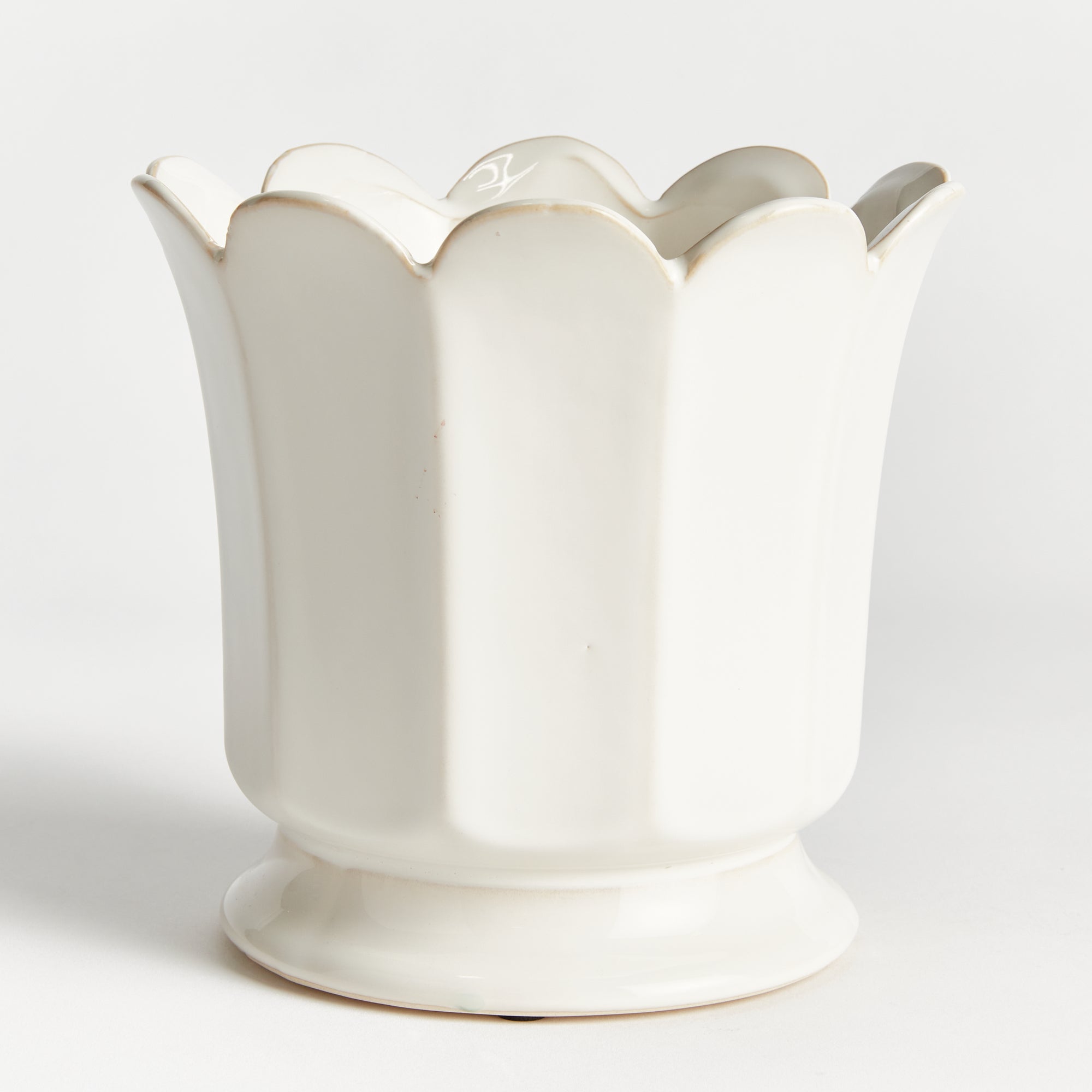 Mayline Footed Pot