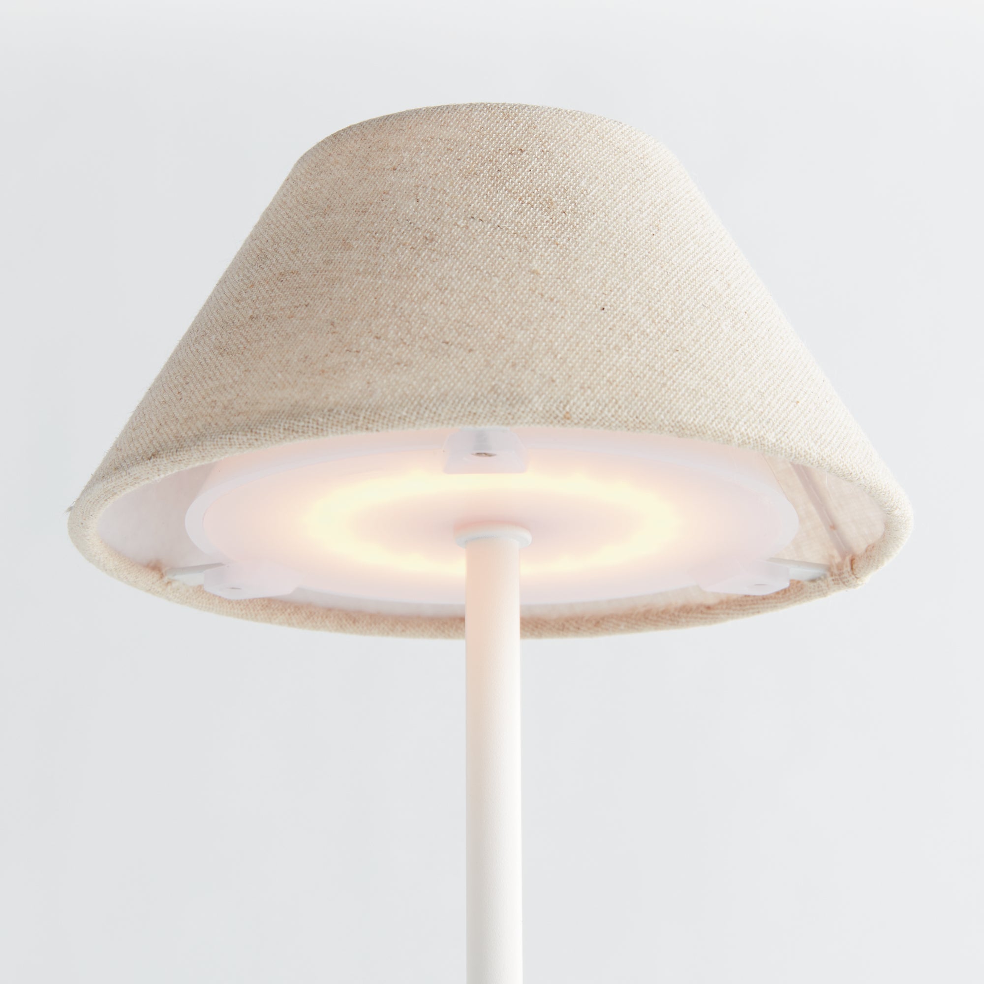 Levi Cordless Led Lamp (White Base)