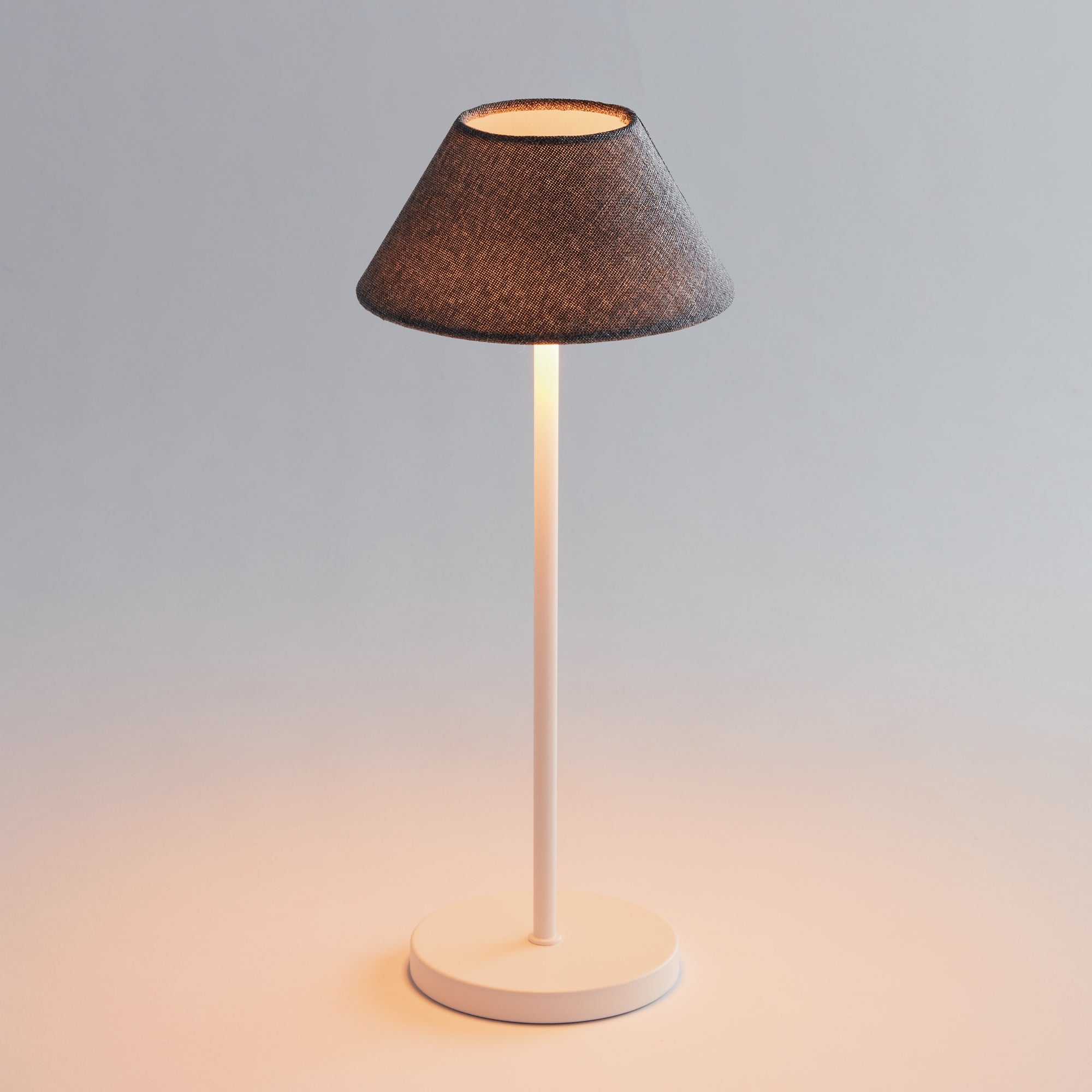 Levi Cordless Led Lamp (White Base)