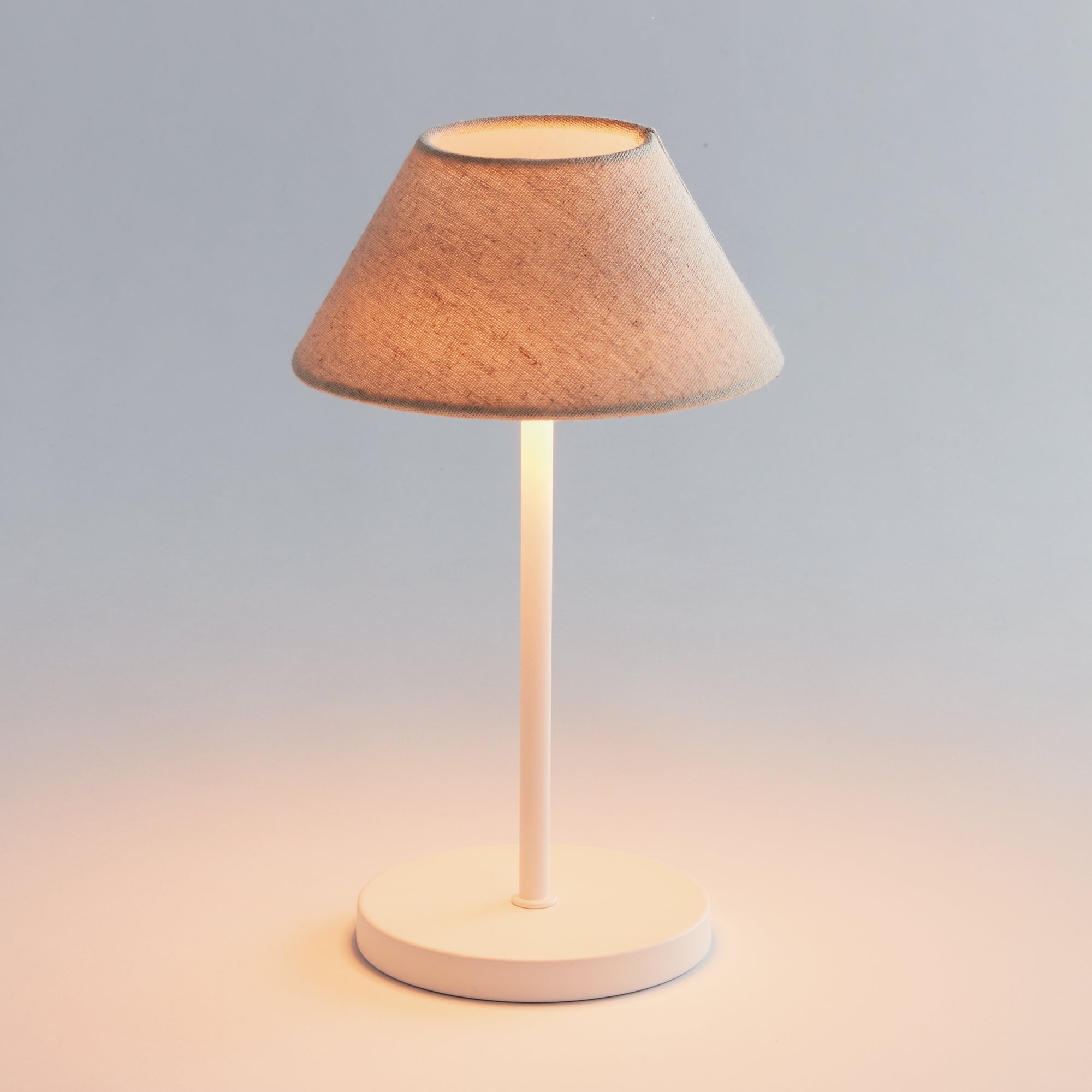 Levi Cordless Led Lamp (White Base)