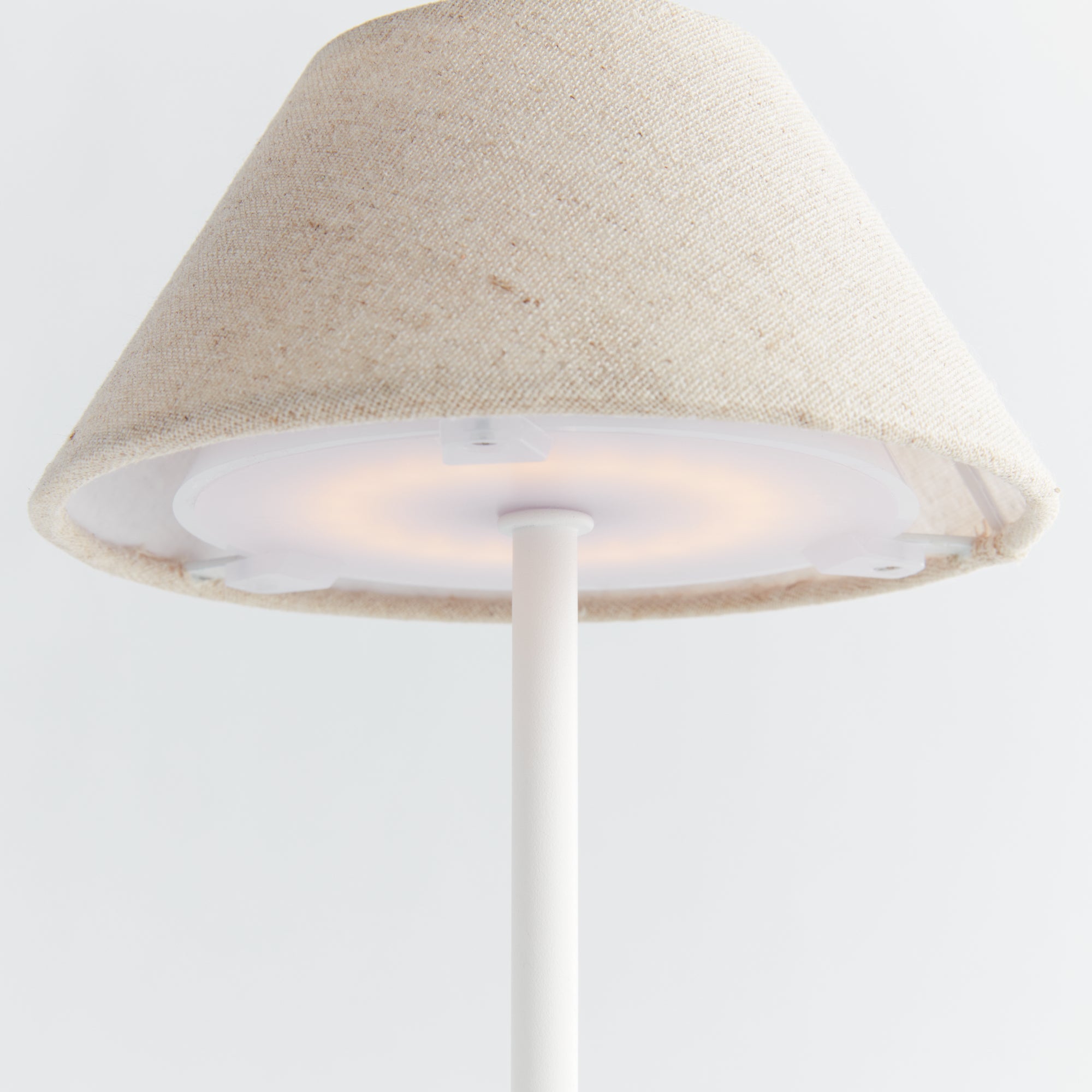 Levi Cordless Led Lamp (White Base)