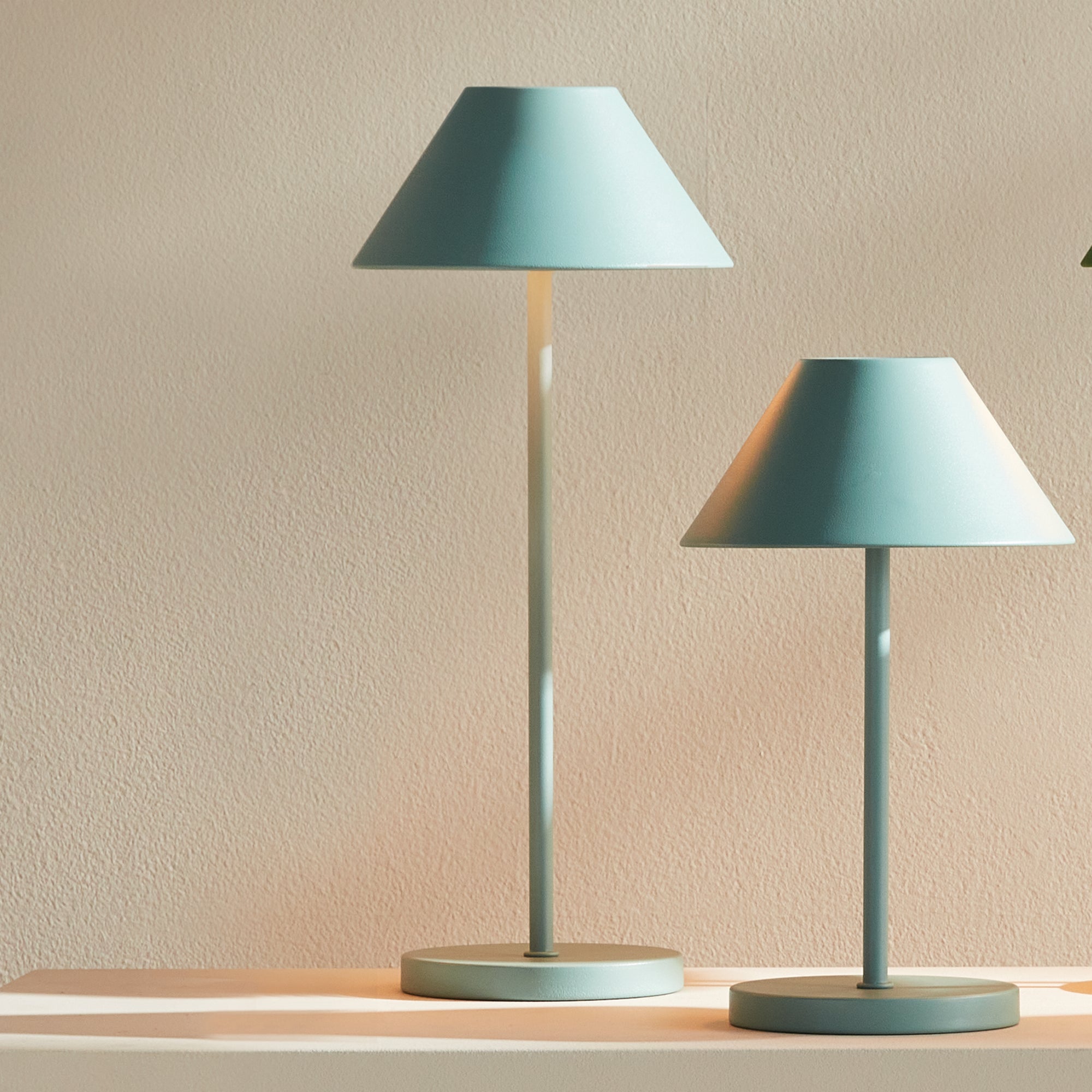 Levi Cordless Lamp Metal Shade
