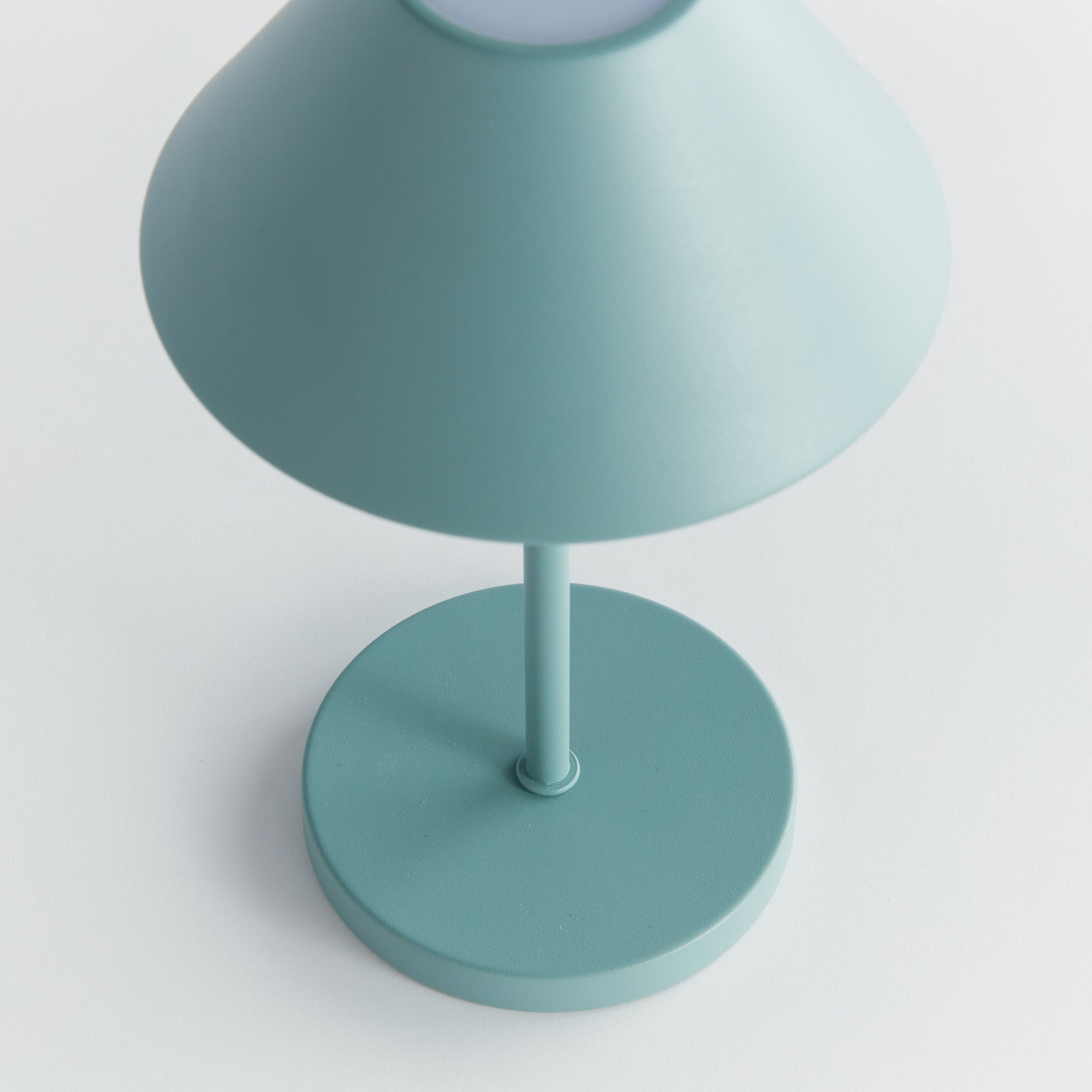 Levi Cordless Lamp Metal Shade