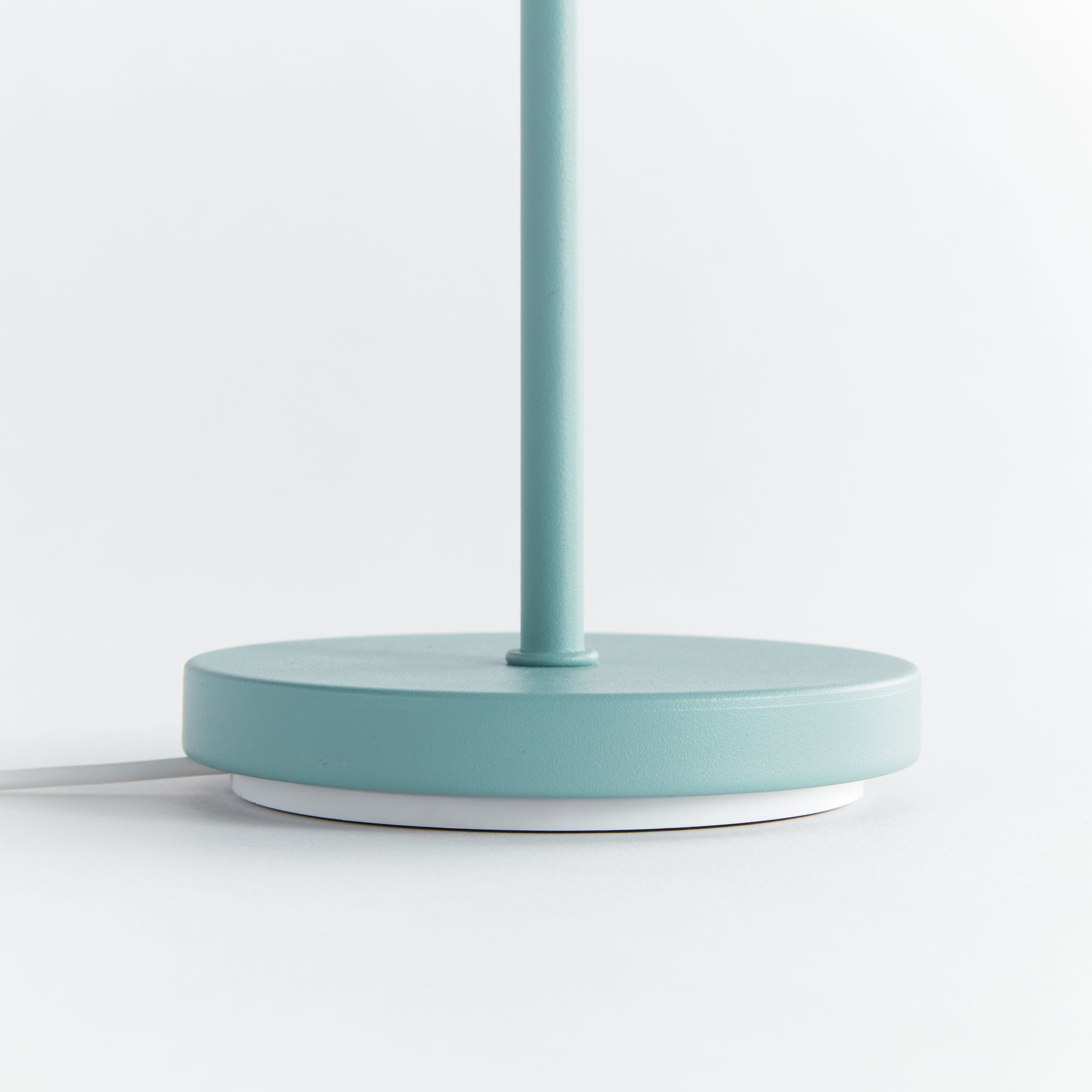 Levi Cordless Lamp Metal Shade