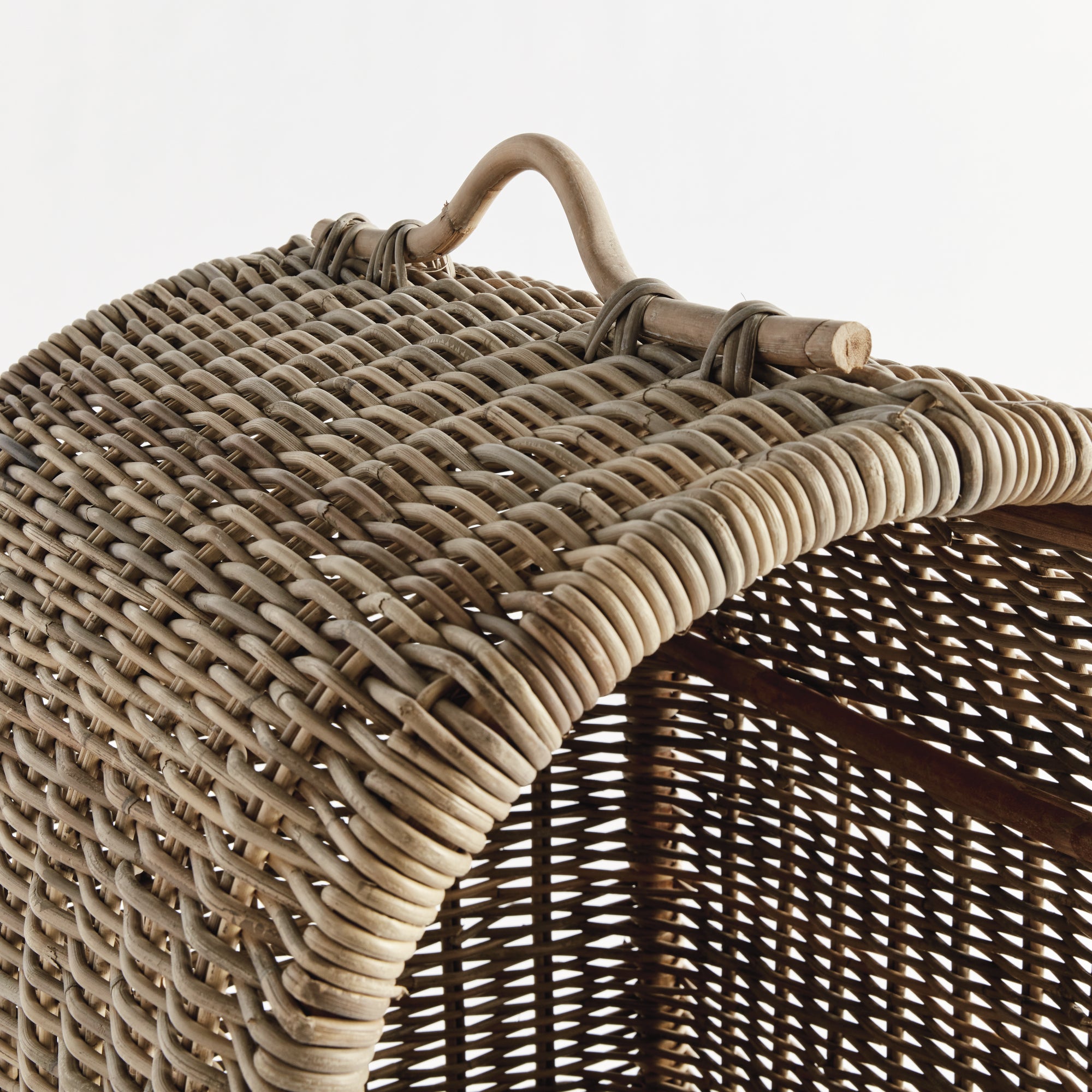 Avery Canopy Pet Bed