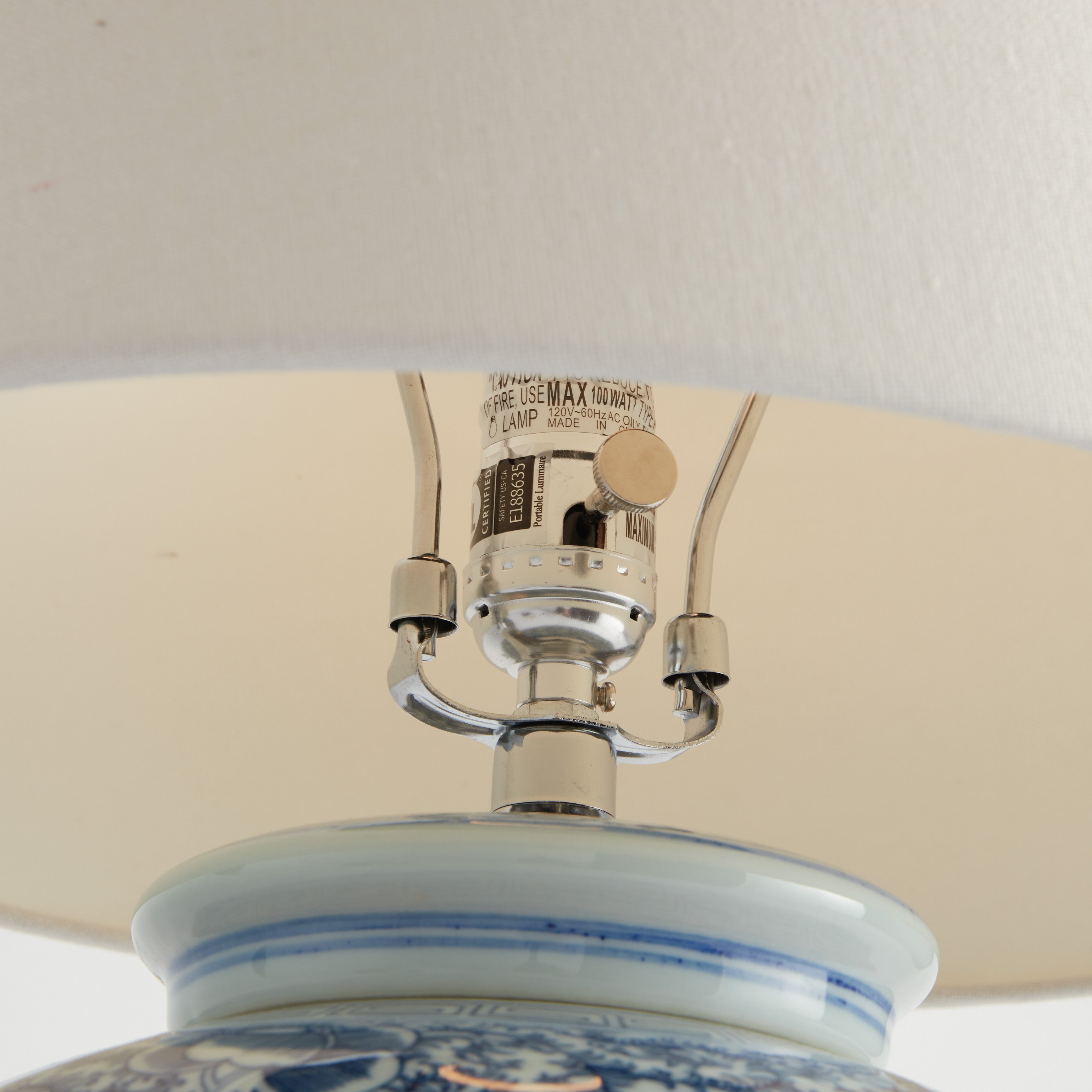 Vire Chinoiserie Lamp