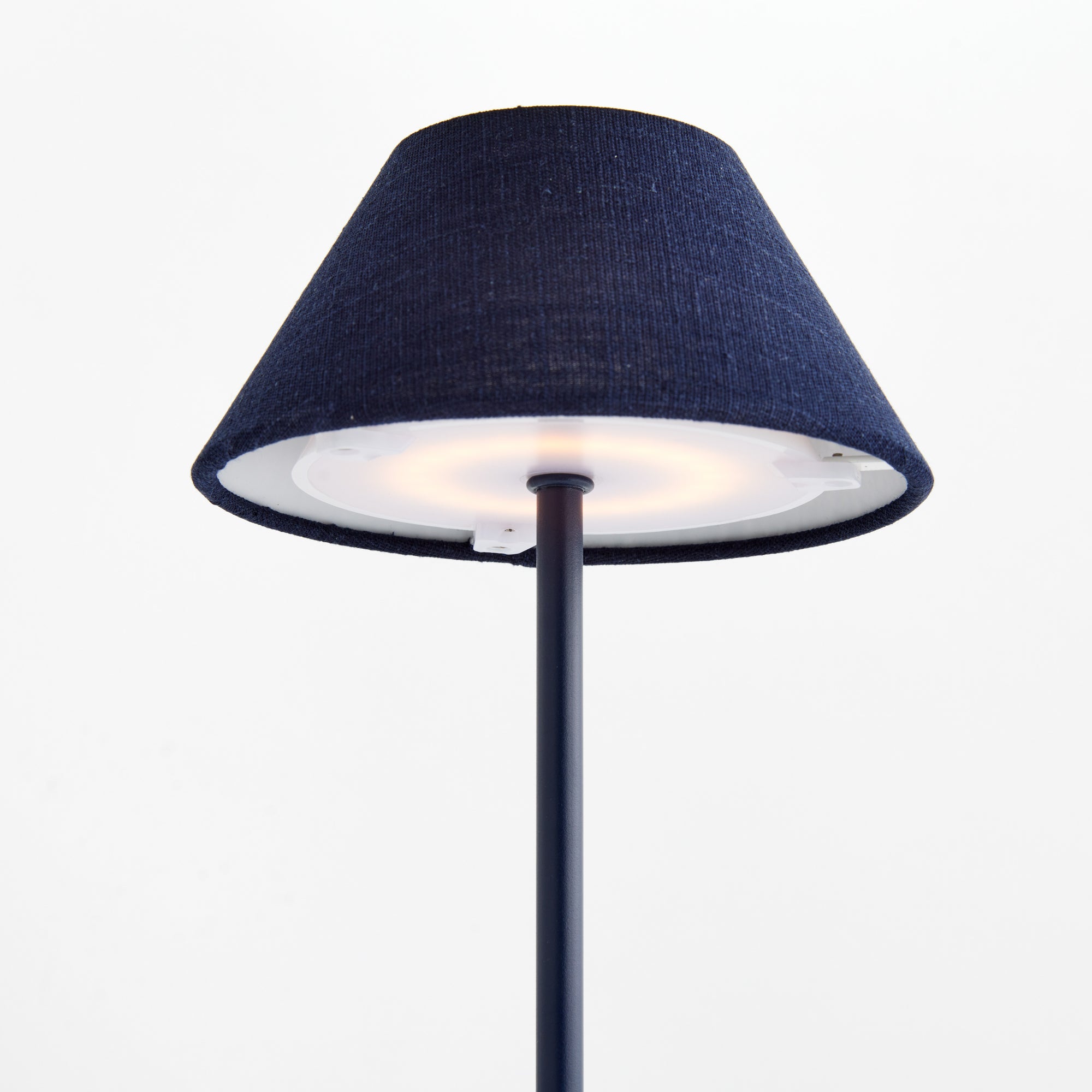 Levi Cordless Led Lamp 14"