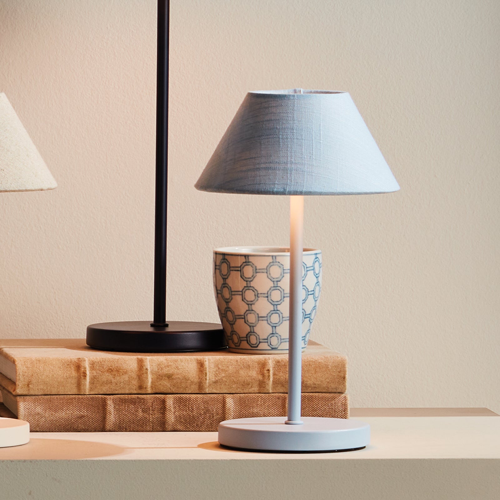 Levi Cordless Led Lamp 10"