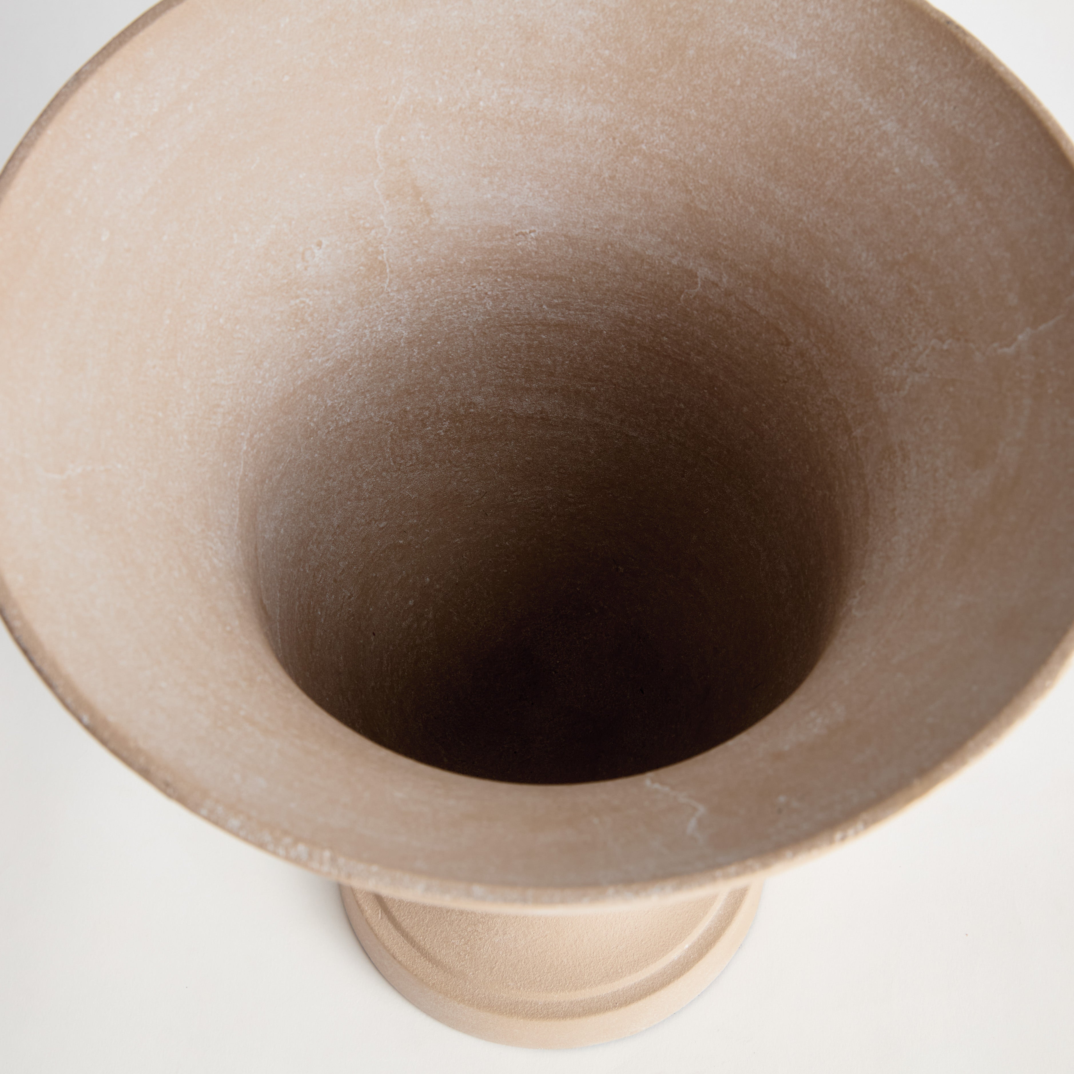 Pira Pedestal Urn Large