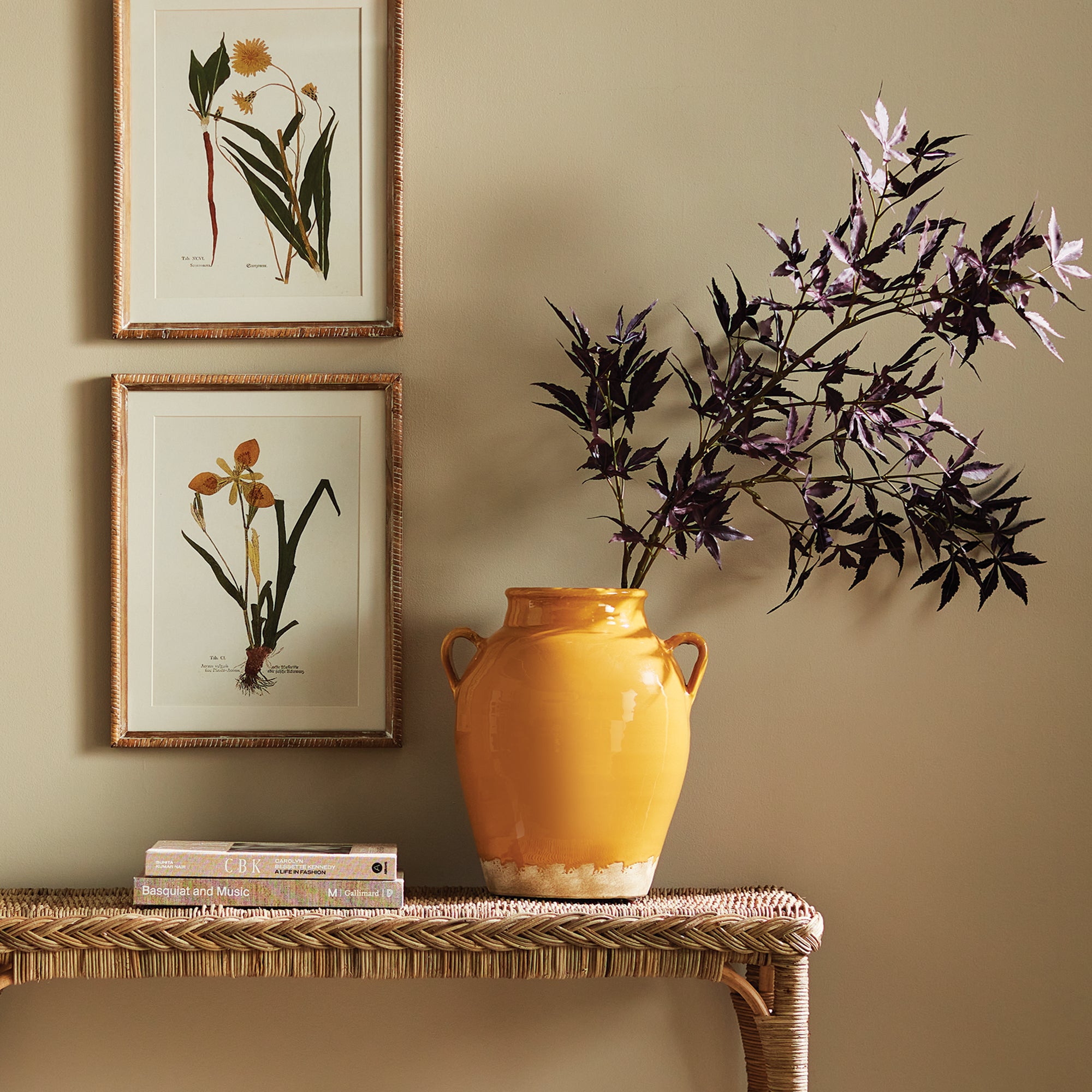 Mavi Vase