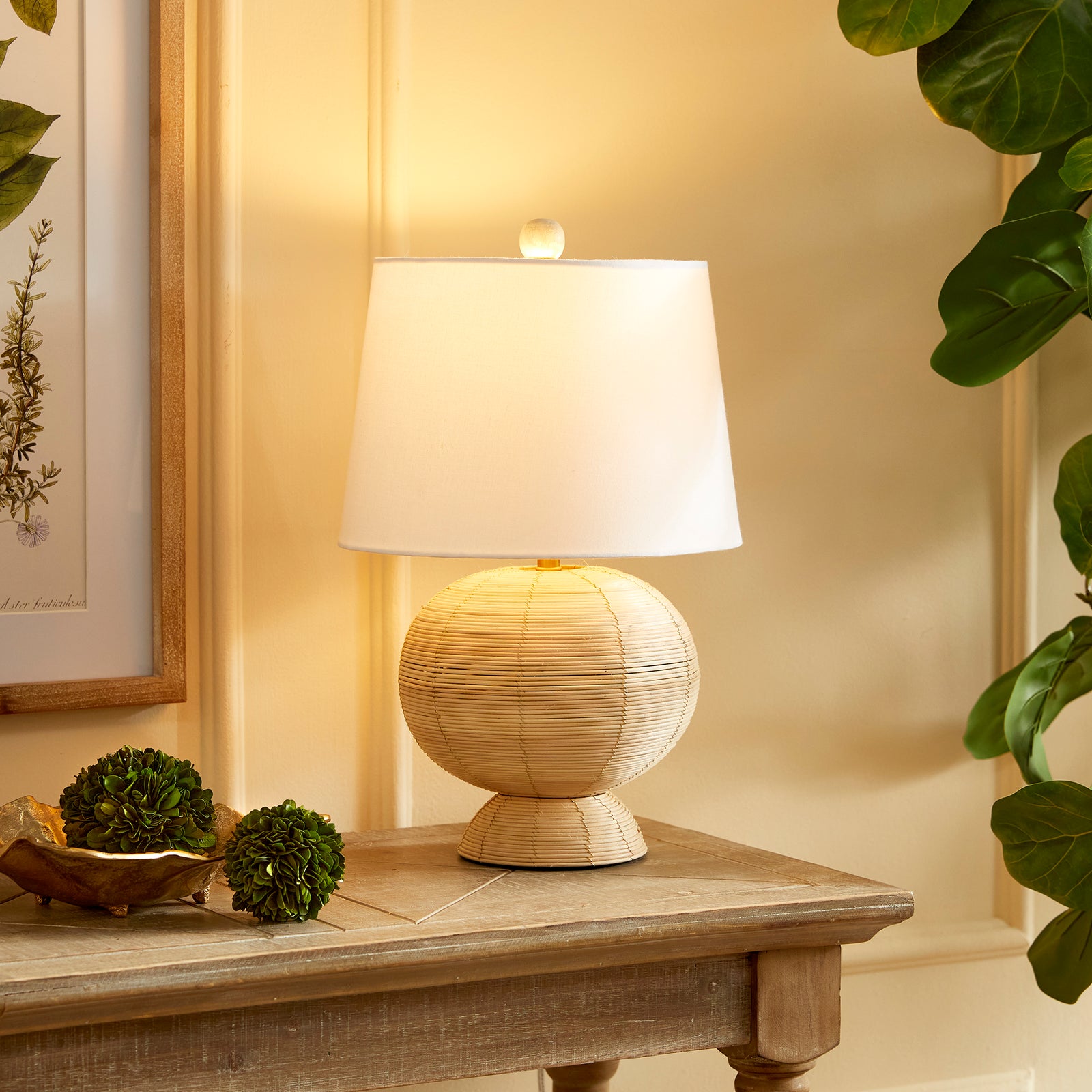 Ernest Hourglass Lamp