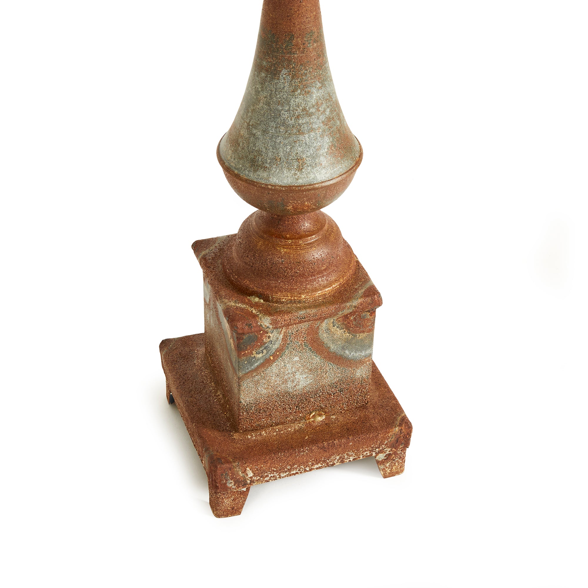 Sia Metal Ornate Finial