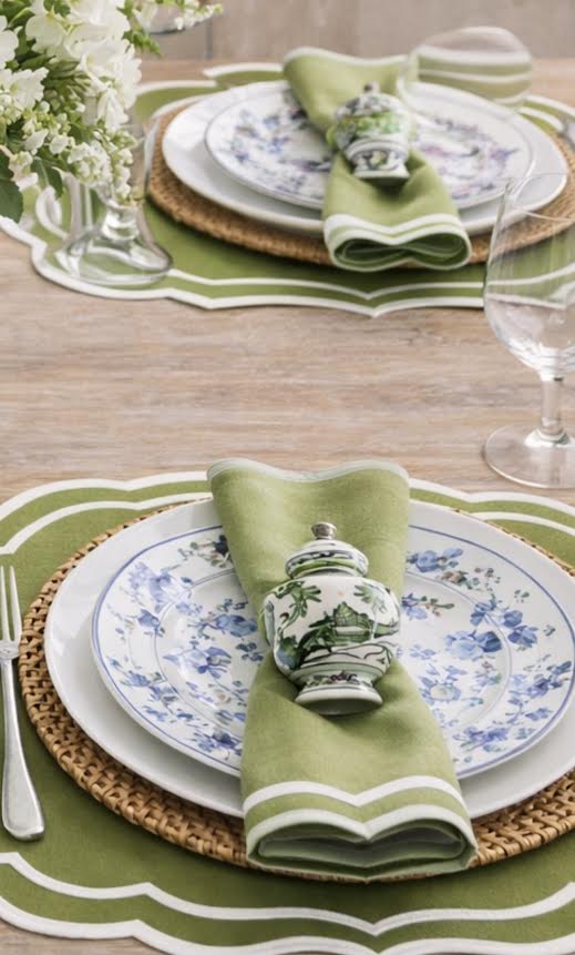 Newport Green & White Placemat & Napkin