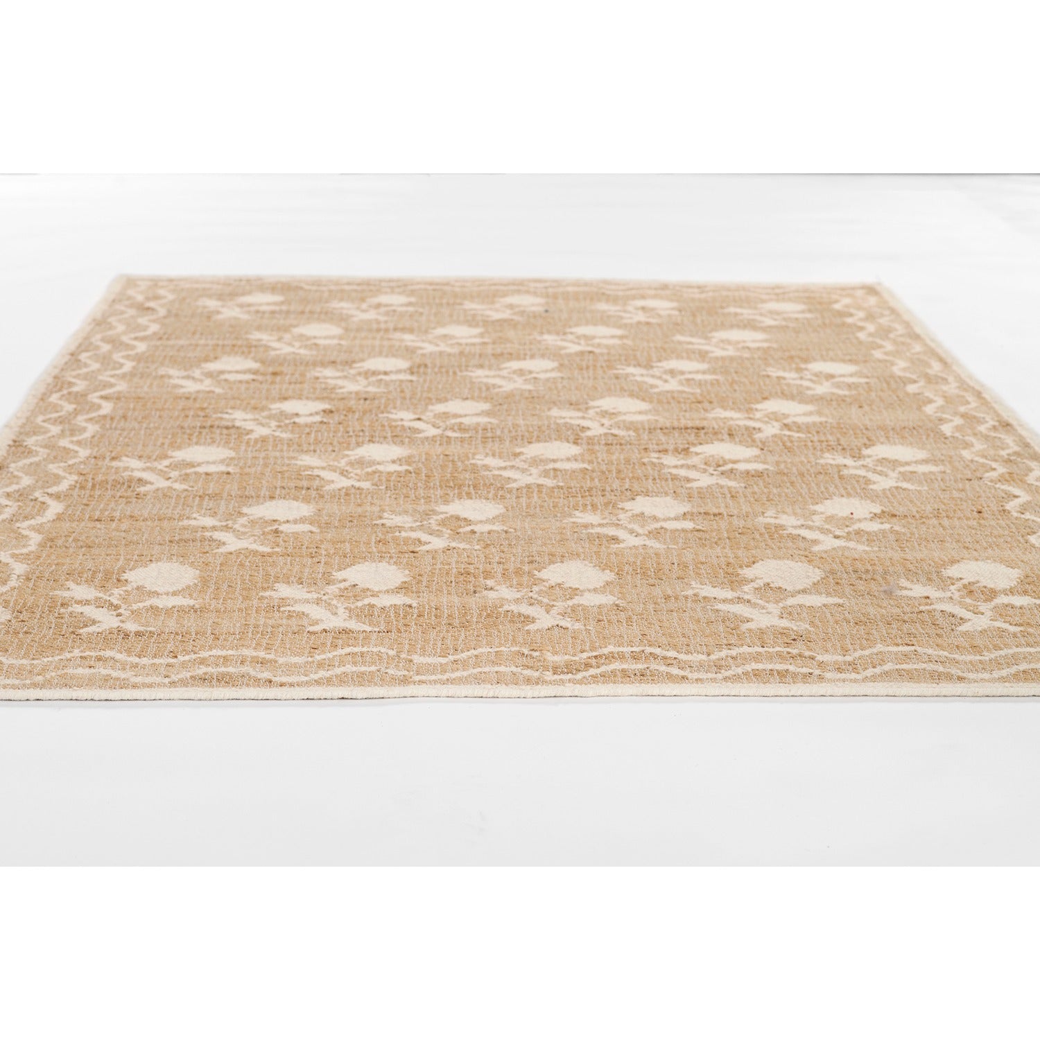 Erin Gates by Momeni Orchard Leaning Flower Hand Woven Rug