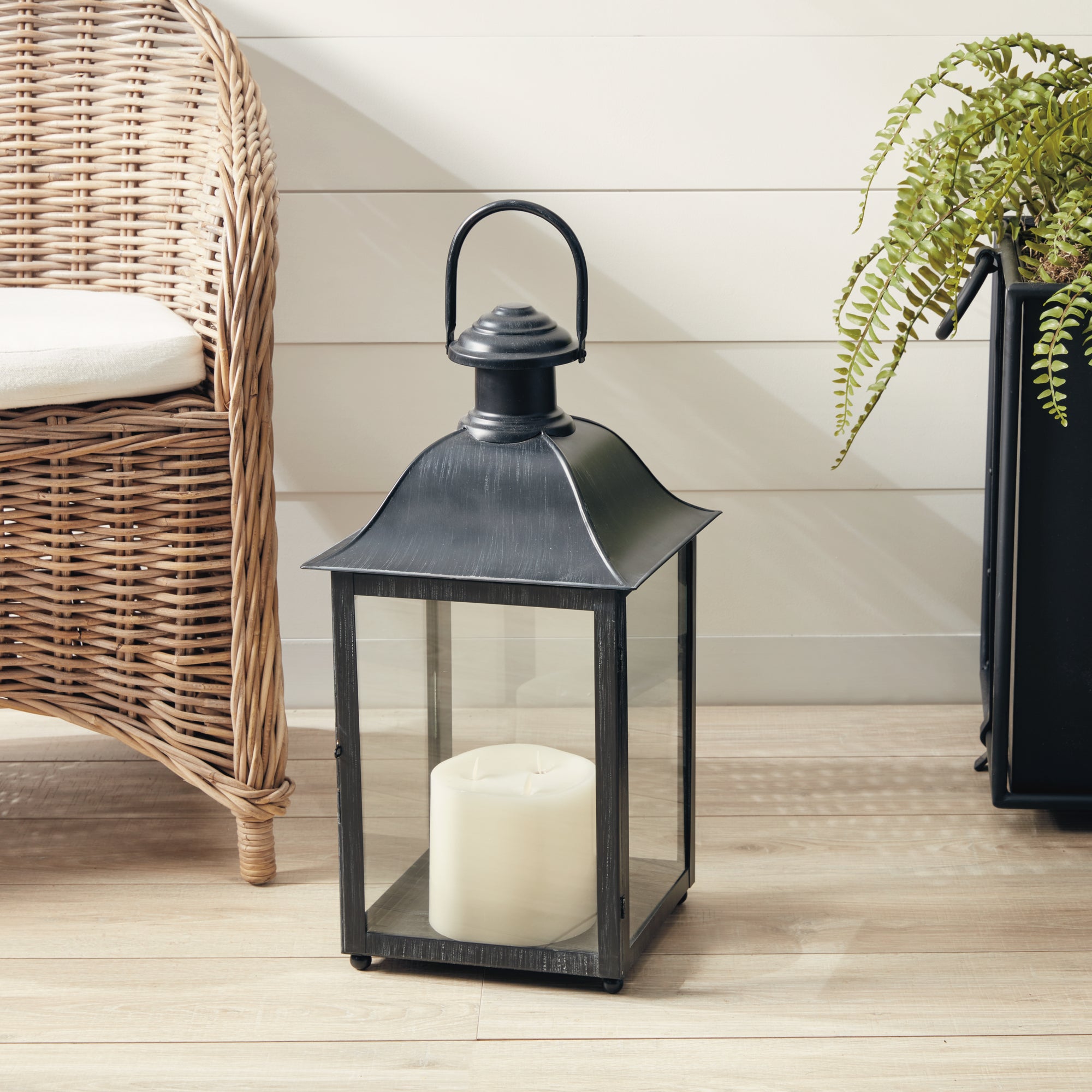 Lennoxen House Outdoor Lantern