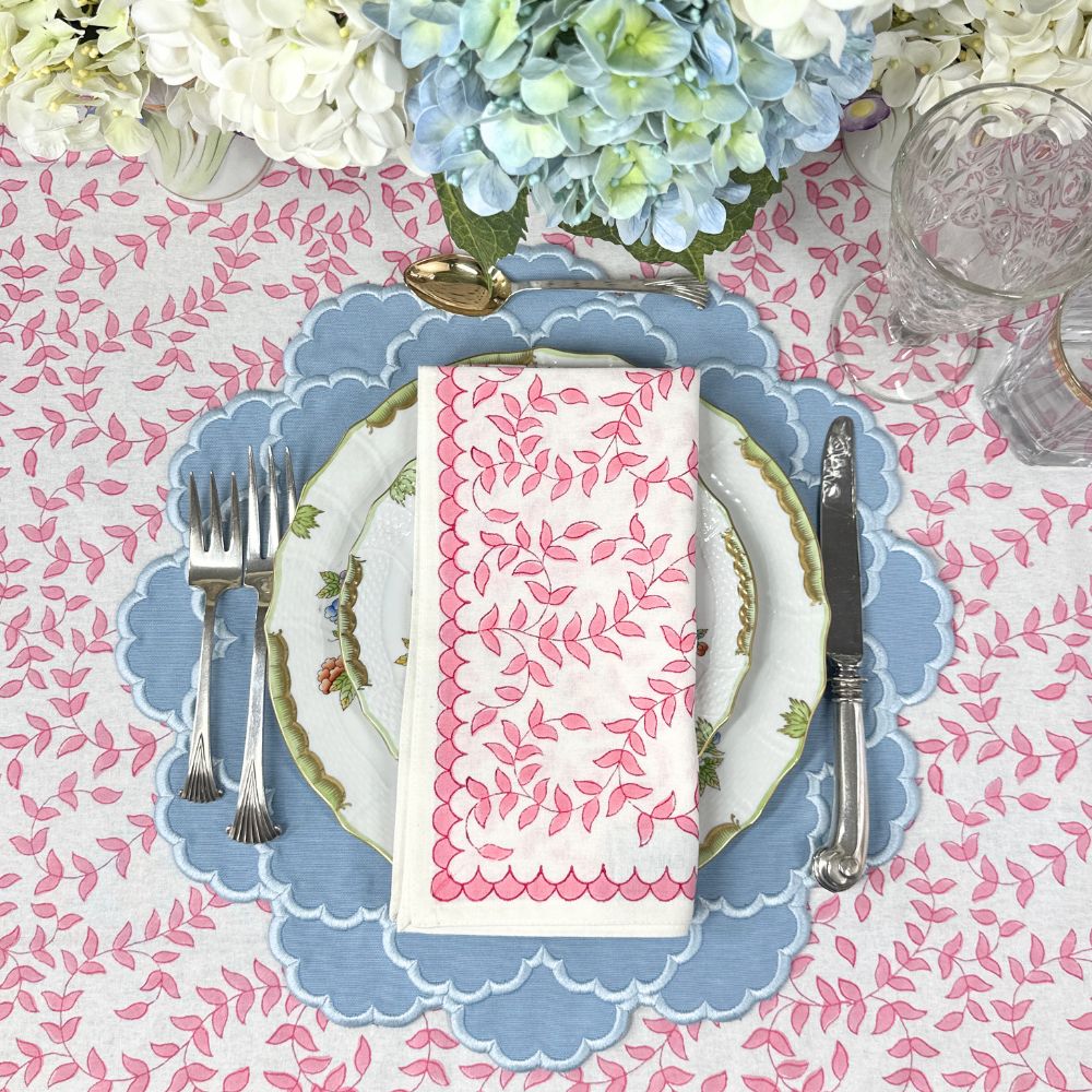 Pink Leaves - Napkin with scalloped border (Set of 4)
