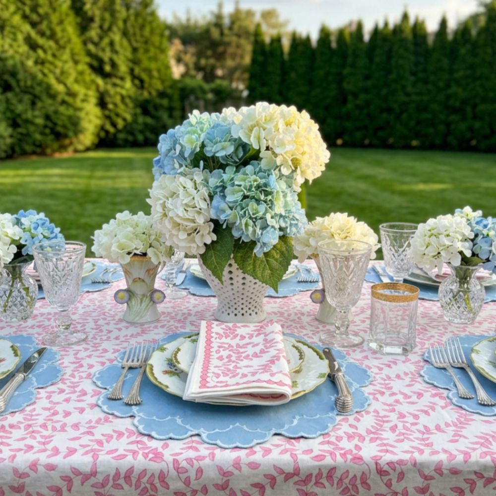 Pink Leaves - Napkin with scalloped border (Set of 4)