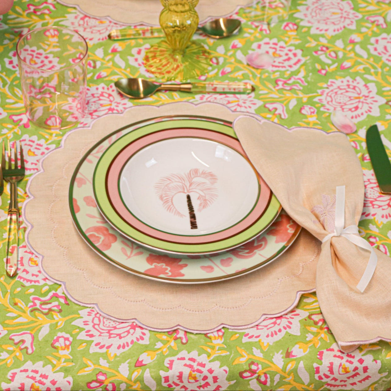 Pistachio & Lychee Palm Soup Bowl - Set of 4 (+1 Bonus Bowl)