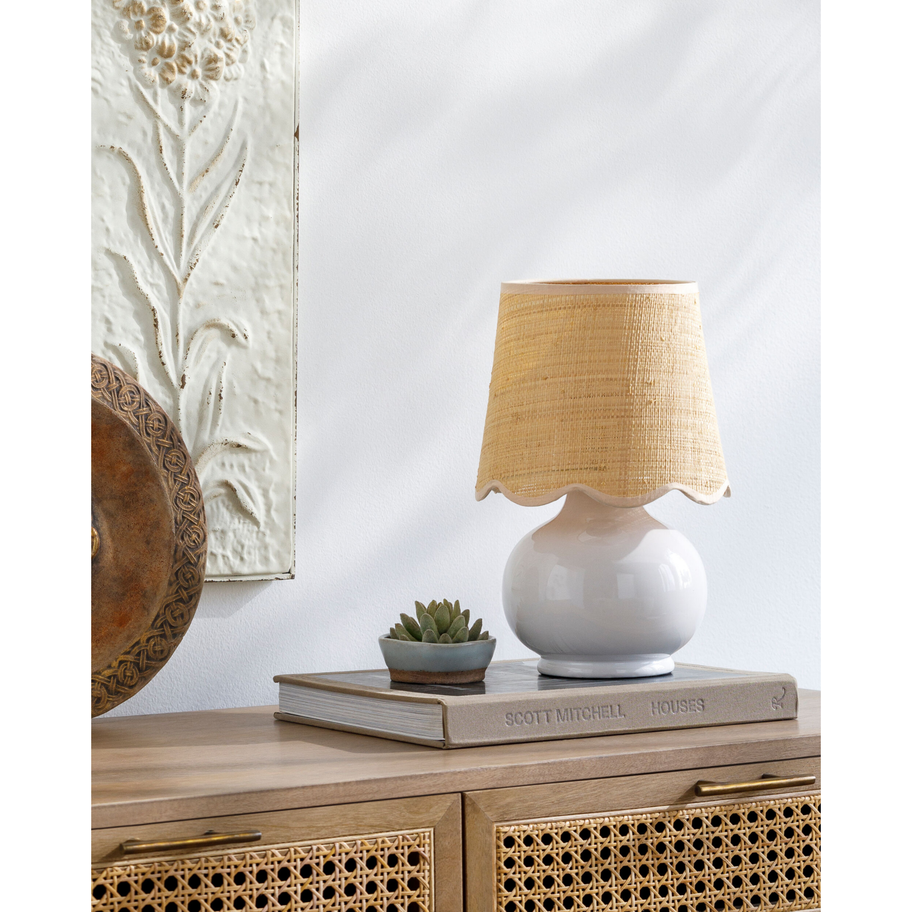 Stella Diminuta Accent Table Lamp (Scalloped Shade)