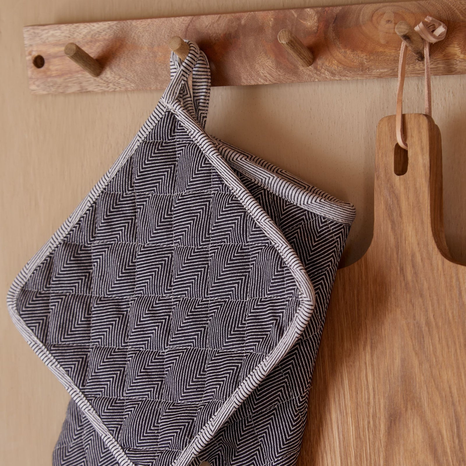 Oven Mitt 100% Cotton Alessa by Casafina - Blueberry