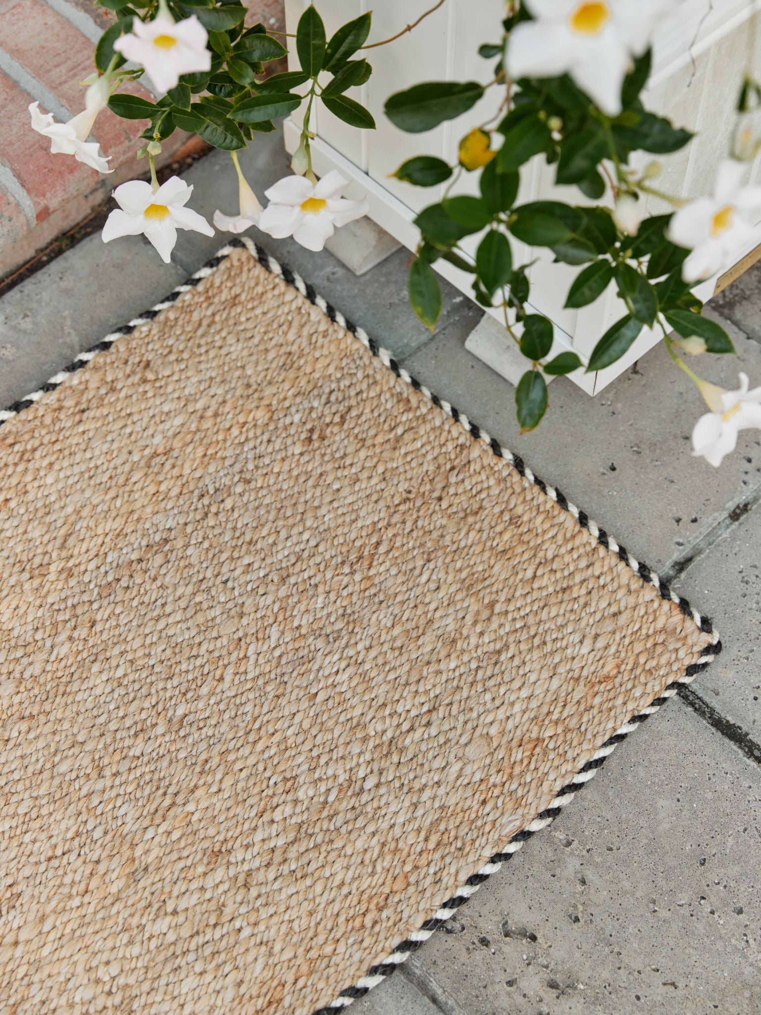Braided Jute Doormat in Wrought Iron