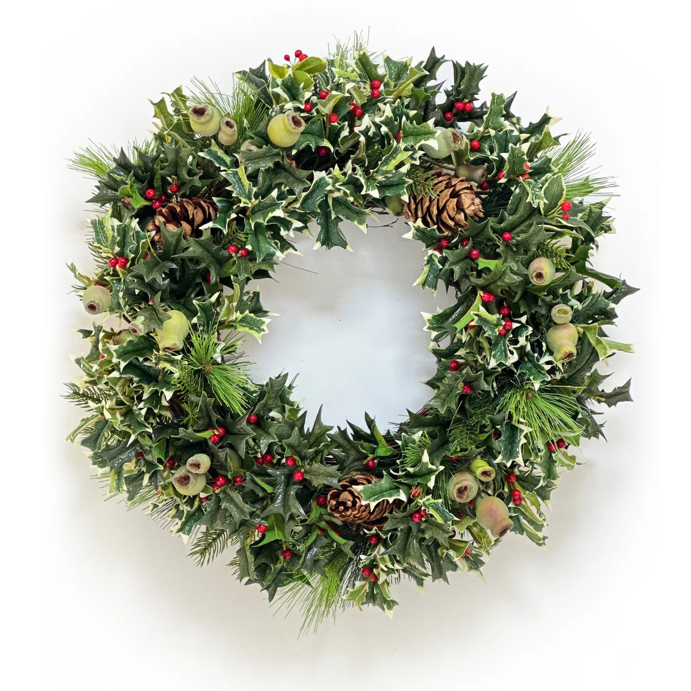 Pointed Holly Wreath