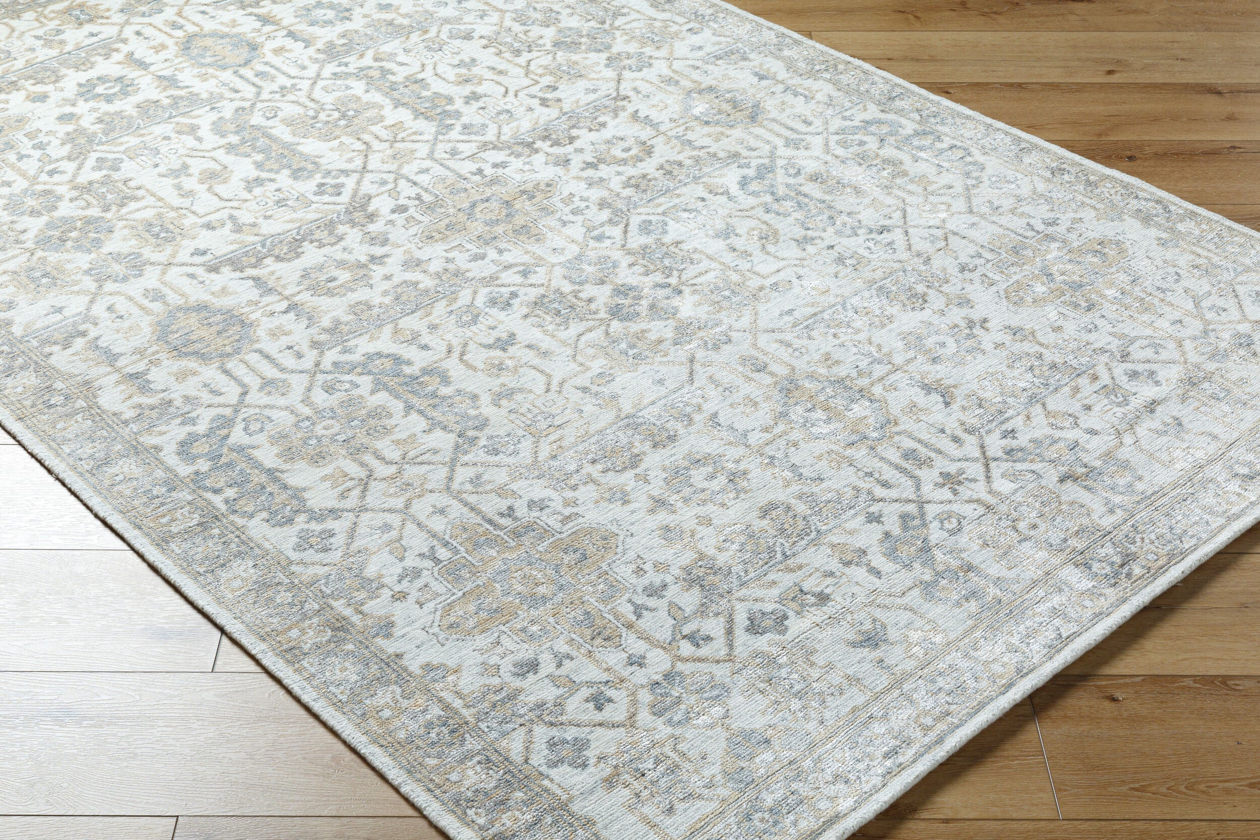 Aleyna Handmade Rug