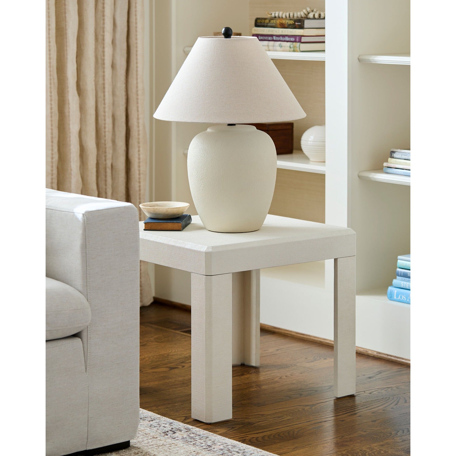 Loro End Table